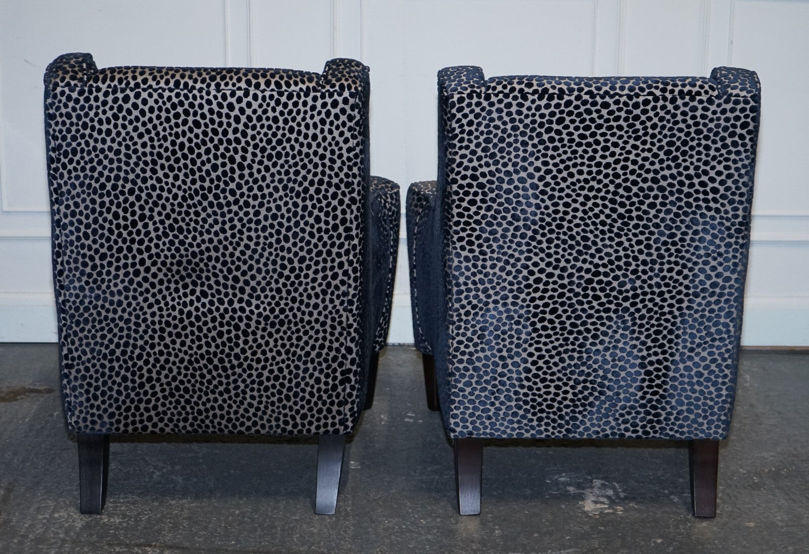 BEAUTIFUL PAIR OF NAVY BLUE LEOPARD PRINT FLAT ARM ARMCHAIRS