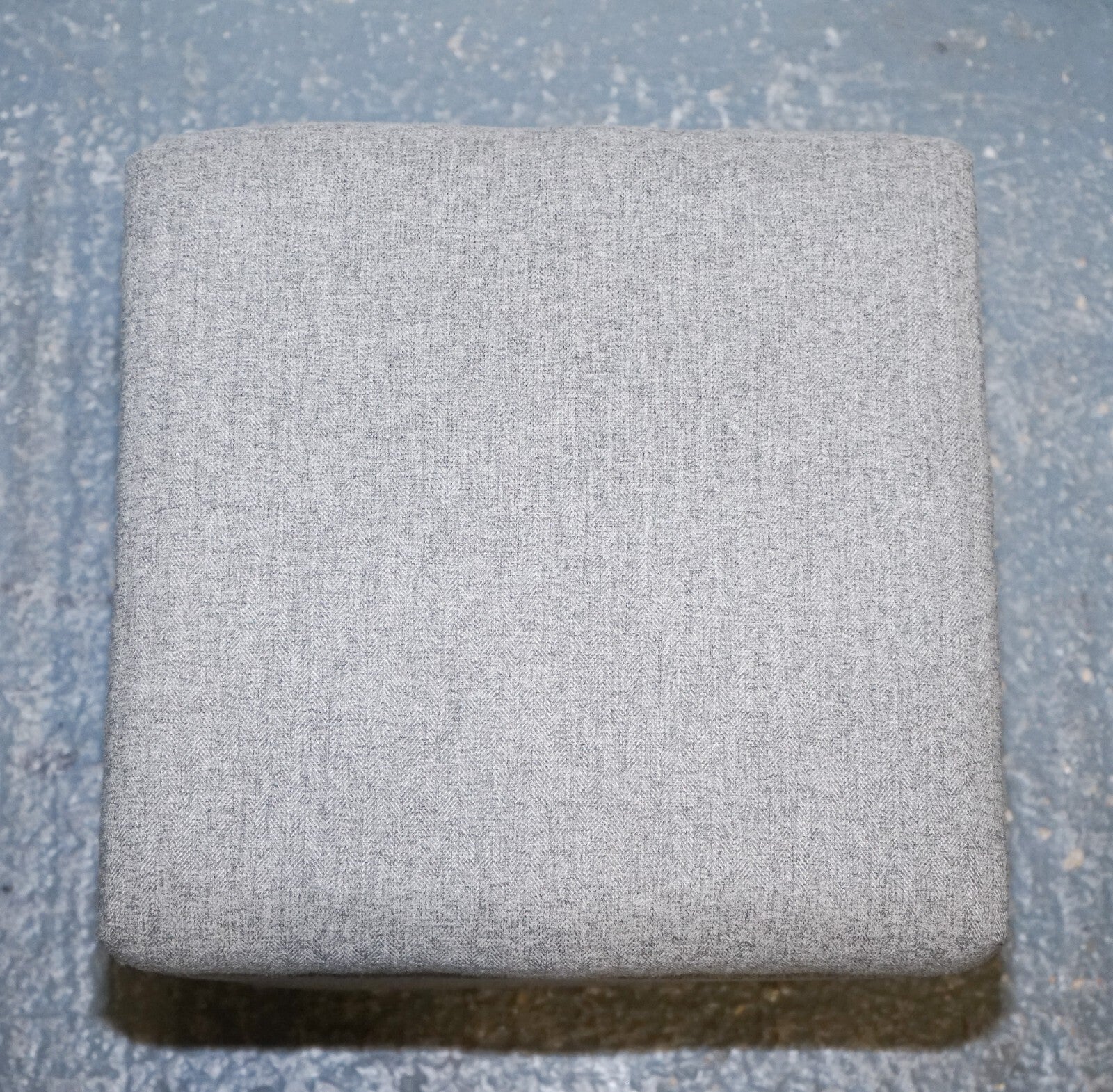 LOVELY PAIR OF GREY FABRIC STUDDED FOOTSTOOLS SiDE STAND STOOL