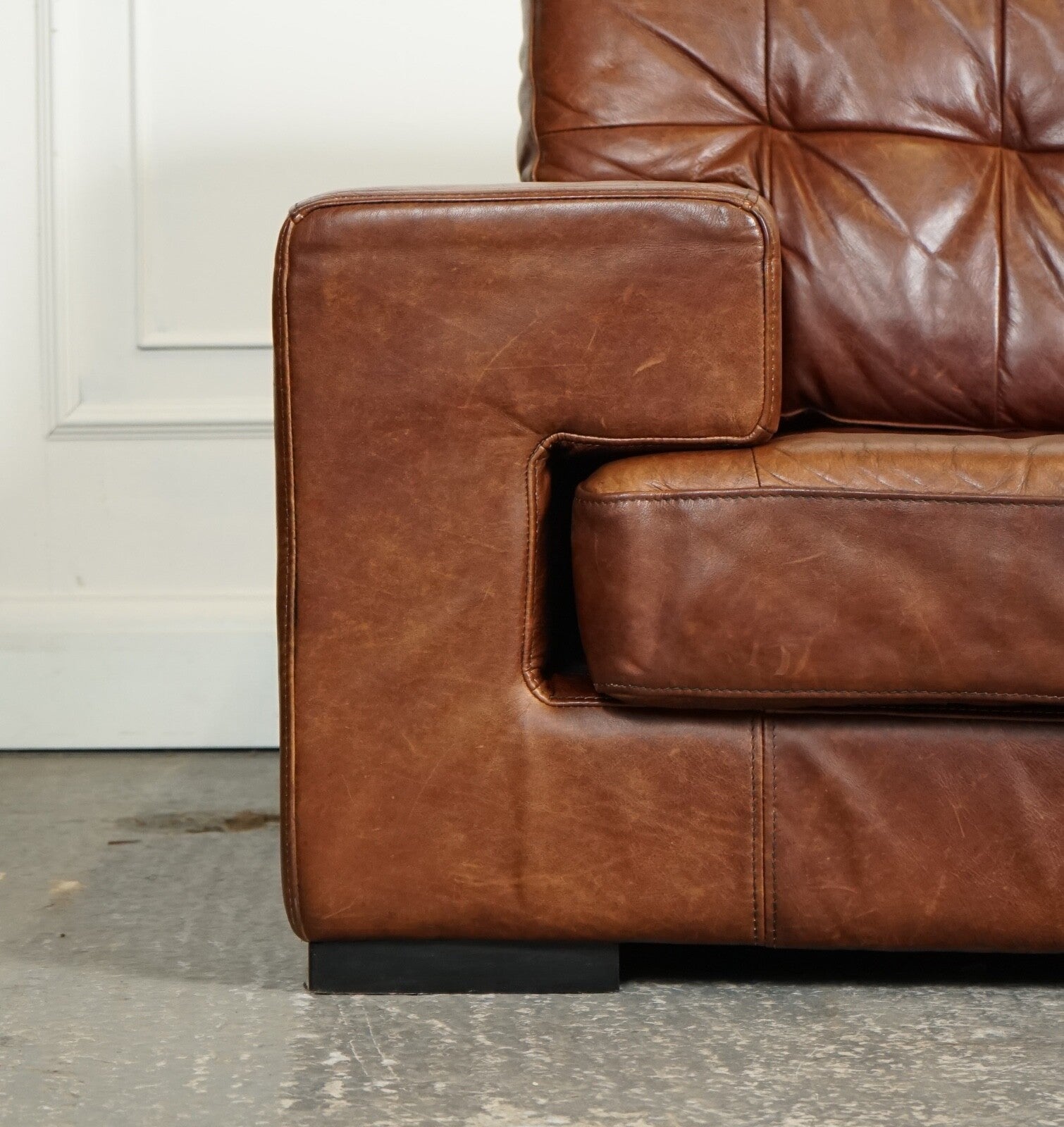 RETRO HALO TiMOTHY OULTON BROWN LEATHER SOFA