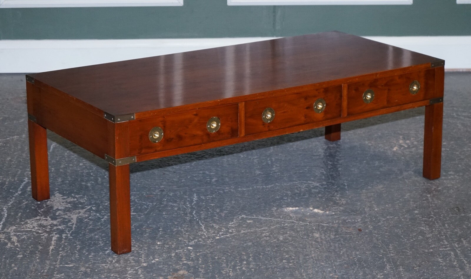 RESTORED BURR YEW & ELM BRASS MILITARY CAMPAIGN 3 DRAWER COFFEE TABLE
