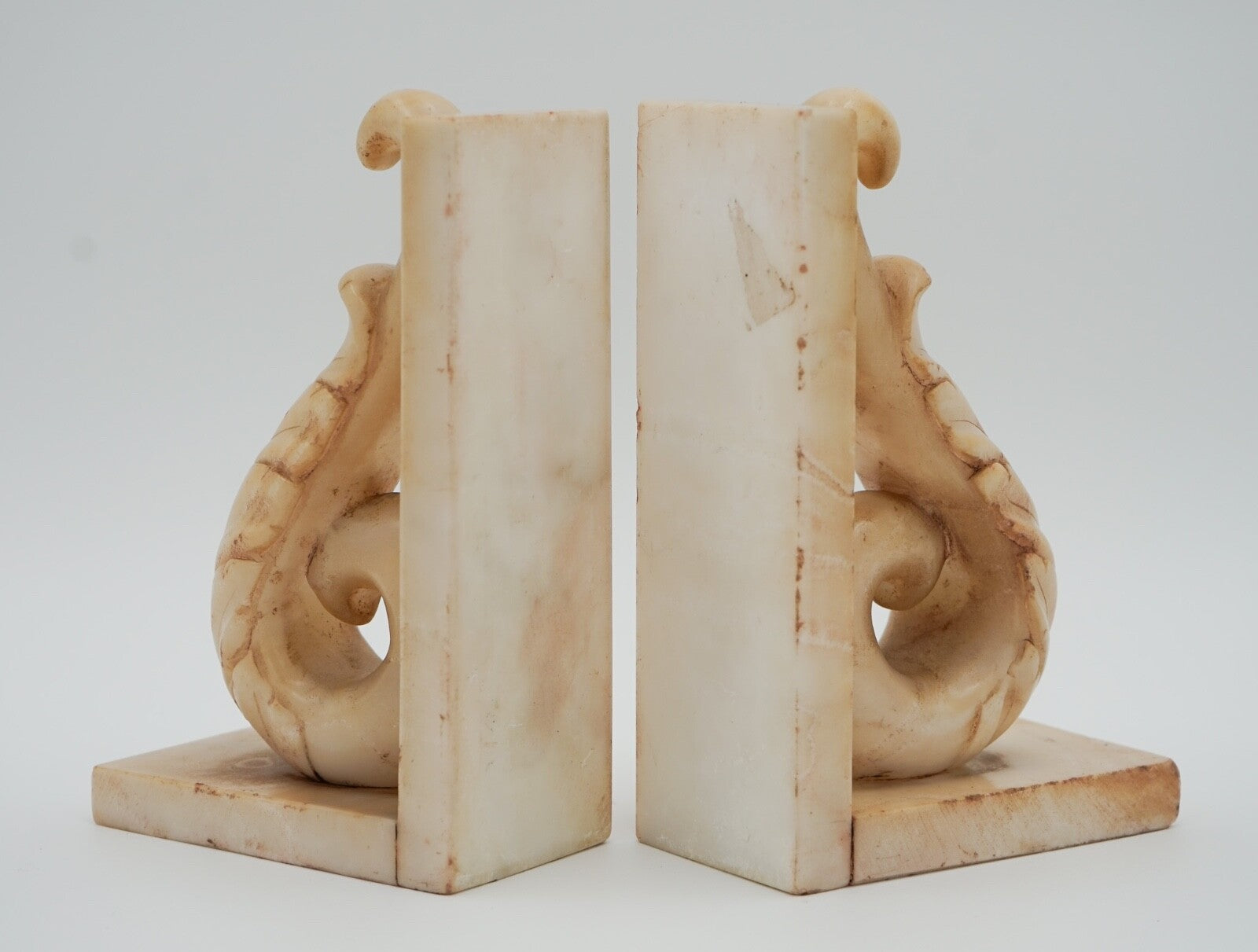 VINTAGE ITALIAN HAND CARVED ALABASTER DECORATIVE BOOK ENDS CIRCA 1960