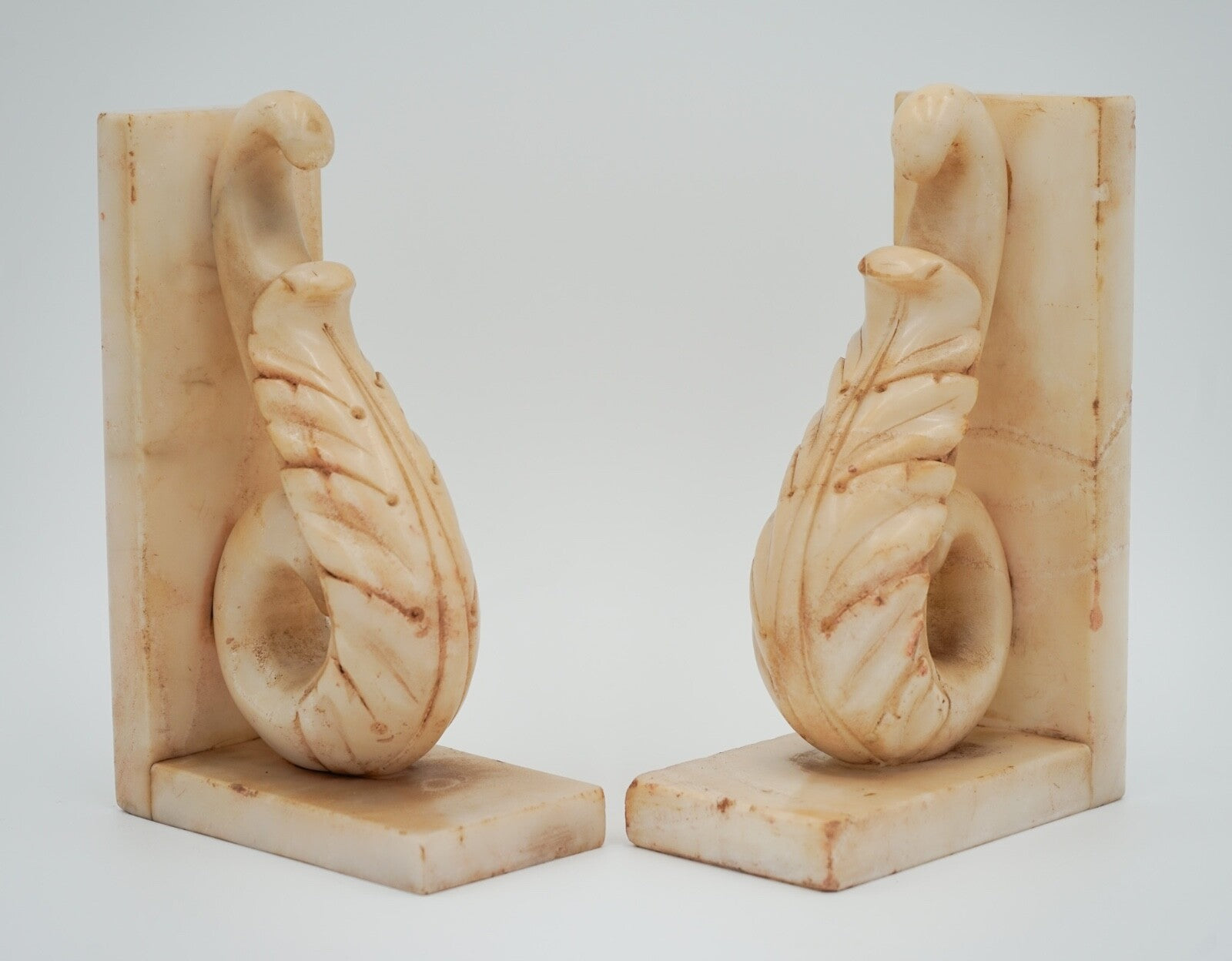 VINTAGE ITALIAN HAND CARVED ALABASTER DECORATIVE BOOK ENDS CIRCA 1960