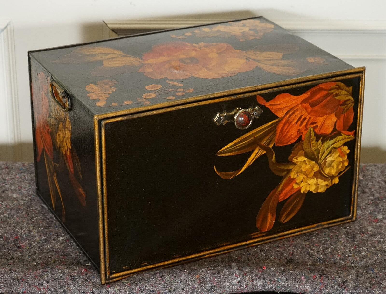 VERY DECORATIVE VINTAGE SHAW & SONS METAL FLORAL HAND PAINTED DESIGN STORAGE BOX