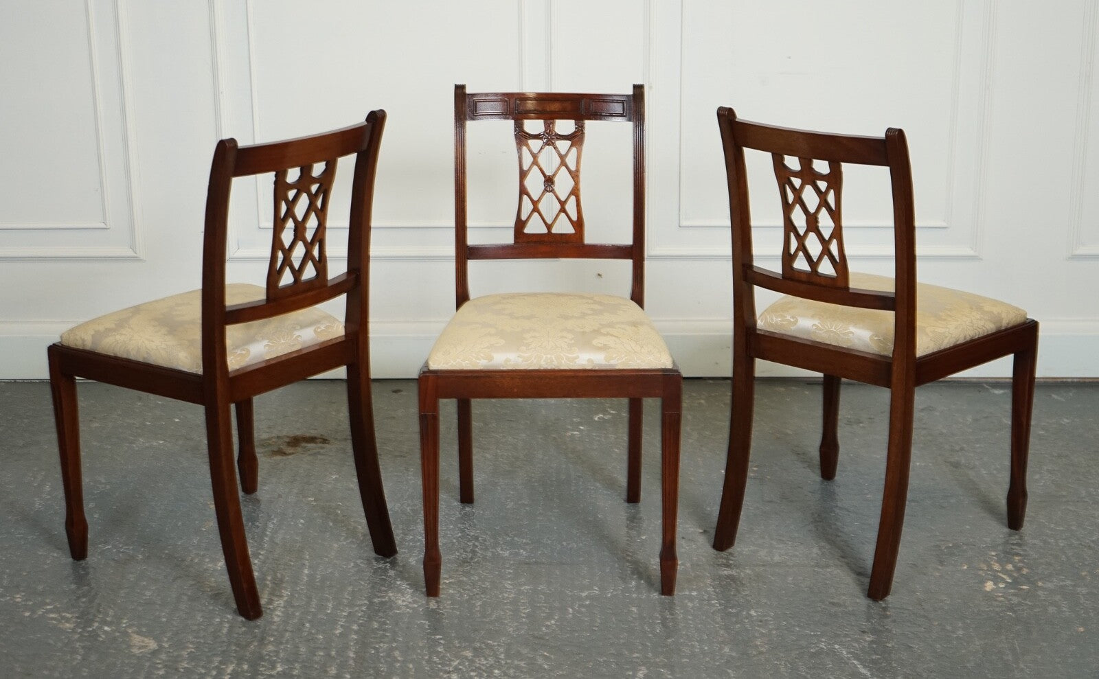 HEPPLEWHITE STYLE BEVAN FUNNELL SET 5 DINING CHAIRS CREAM UPHOLSTERED SEATS J1