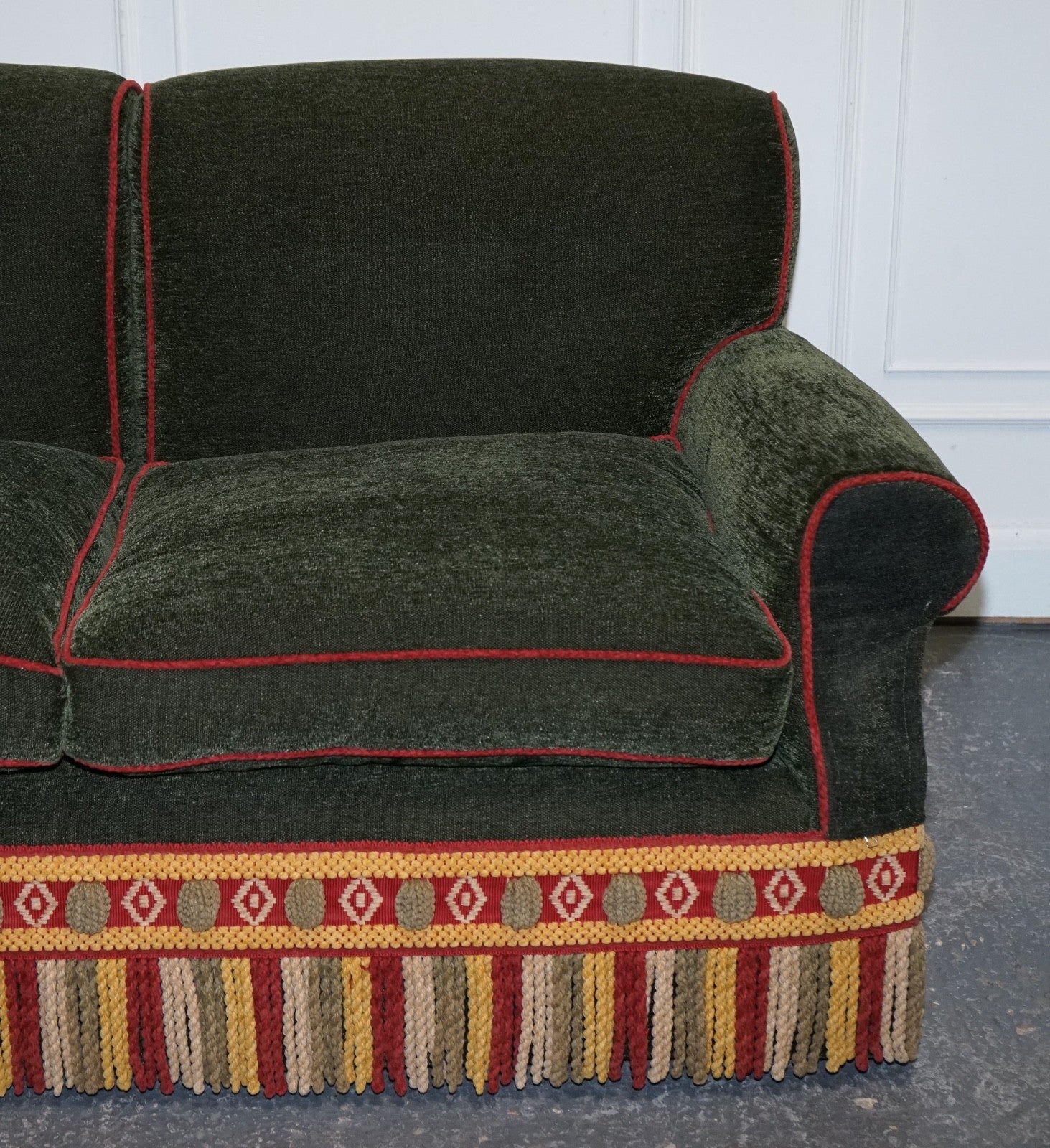 PETER DUDGEON BRITISH HANDMADE GREEN FABRIC HOWARD STYLE 2 SEATER SOFA RRP£10000