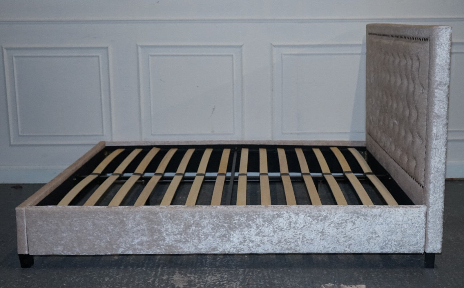 BEAUTIFUL BABY PINK VELVET DOUBLE BED FRAME