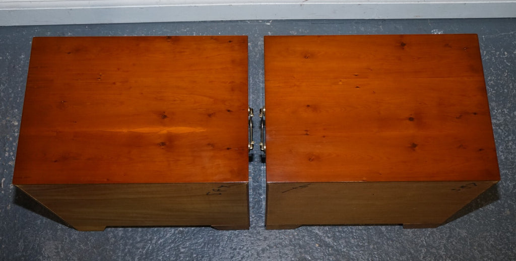 PAIR OF VINTAGE MILITARY CAMPAIGN YEW WOOD CHEST OF DRAWERS END TABLES