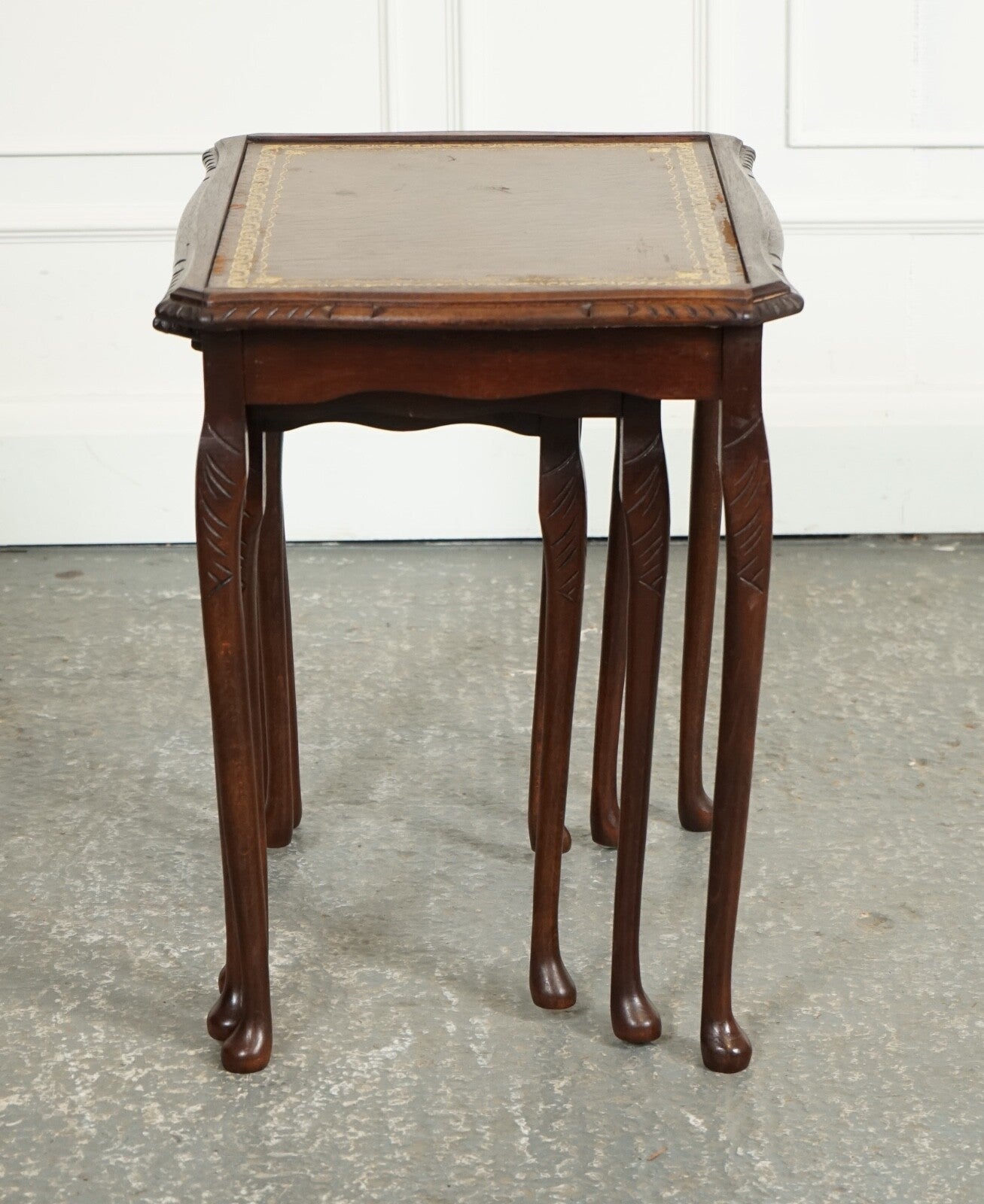 VINTAGE NEST OF TABLES QUEEN ANNE STYLE LEGS WITH BROWN EMBOSSED LEATHER TOP