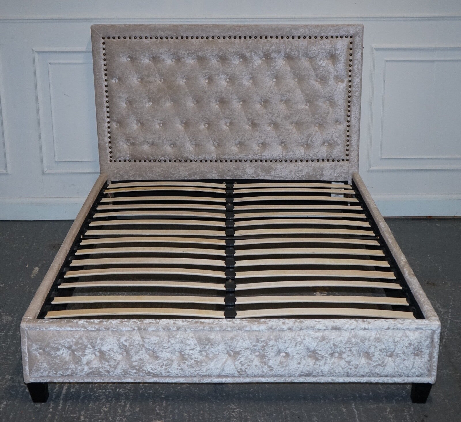 BEAUTIFUL BABY PINK VELVET DOUBLE BED FRAME