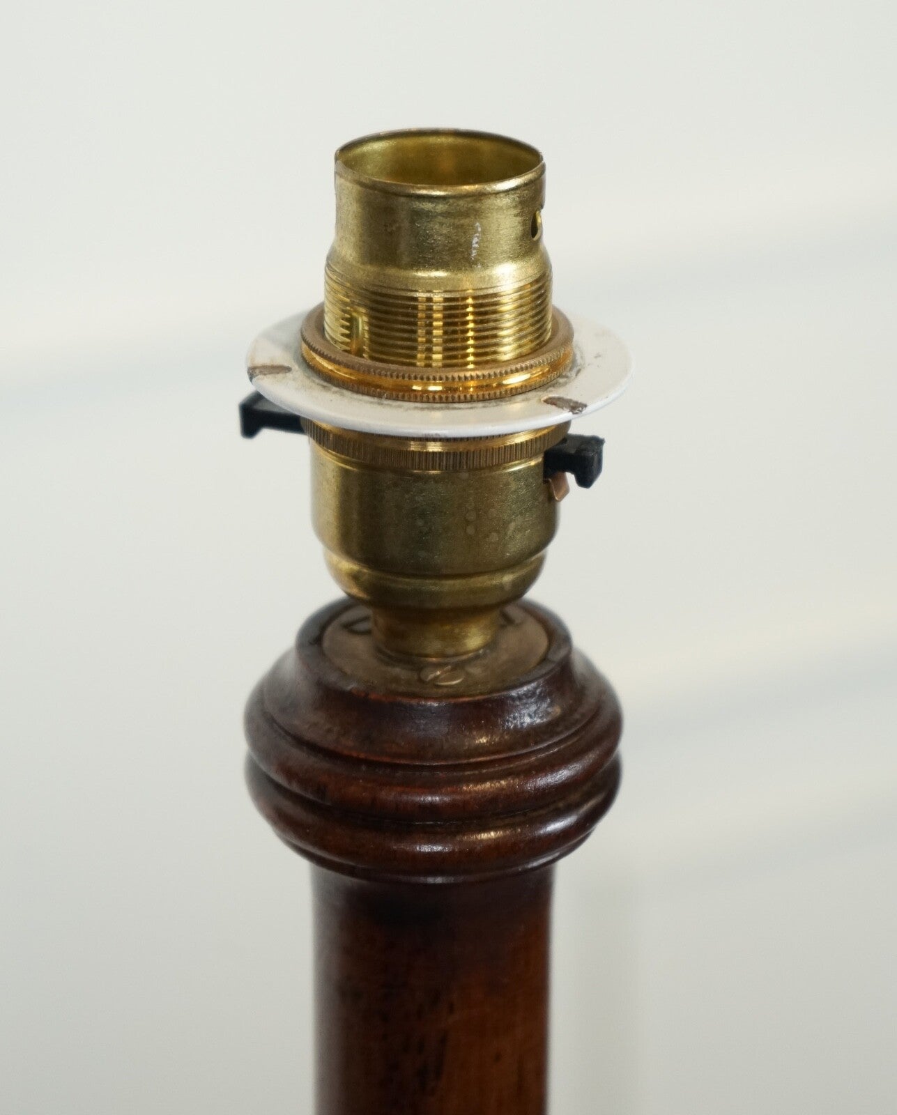 ANTIQUE HEAL'S HEXAGONAL BASE STANDING LAMP CIRCA 1930s