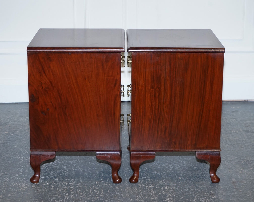 STUNNING PAIR OF BRASS INLIAD ANGLO INDIAN BEDSIDE TABLES NIGHTSTANDS
