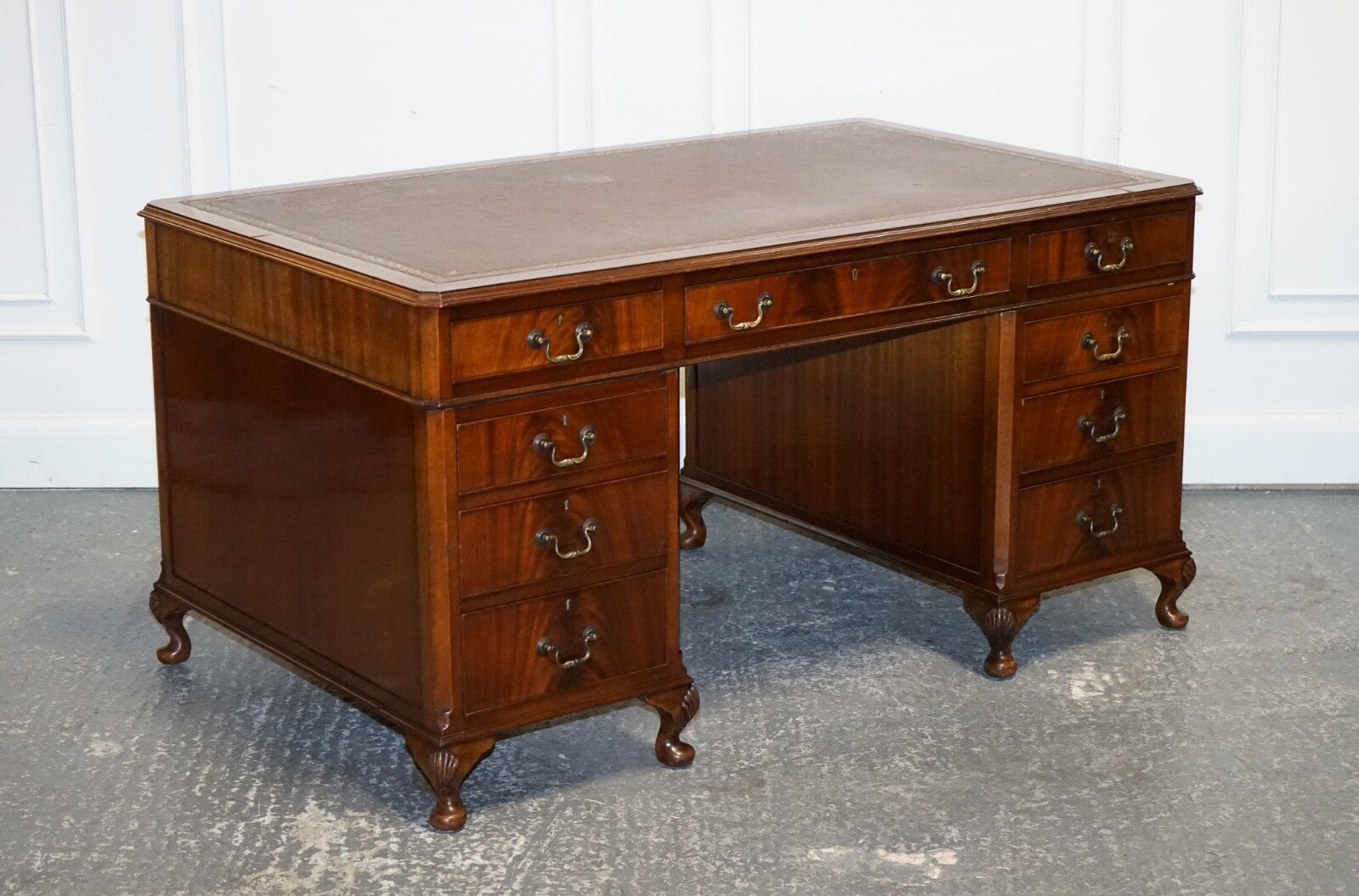 RARE GLOBE WERNICKE BURGUNDY EMBOSSED LEATHER TOP TWIN PEDESTAL DESK