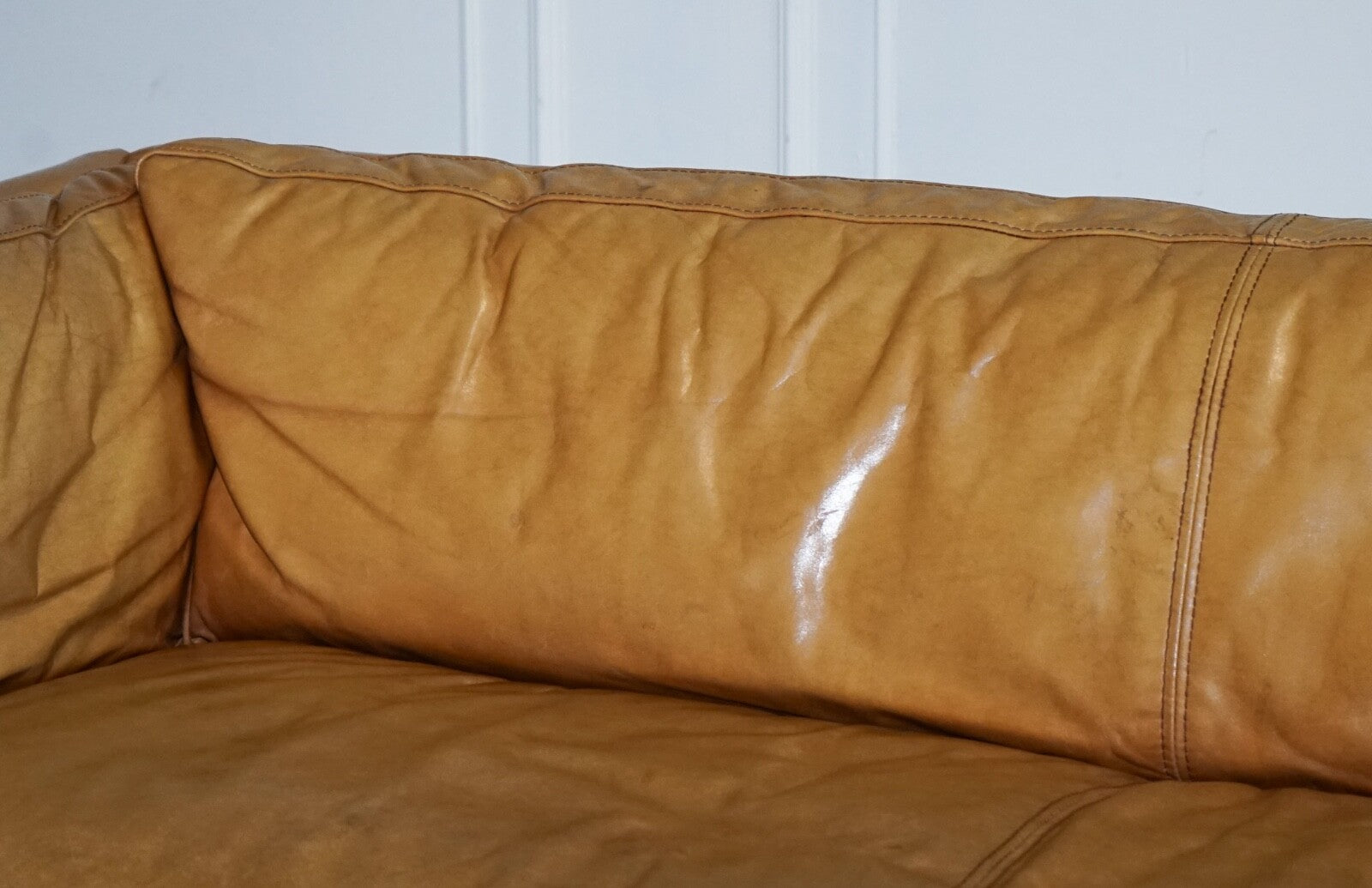 VERY COMFORTABLE CONTEMPORARY HALO GROUCHO BROWN TAN LEATHER TWO TO THREE SOFA