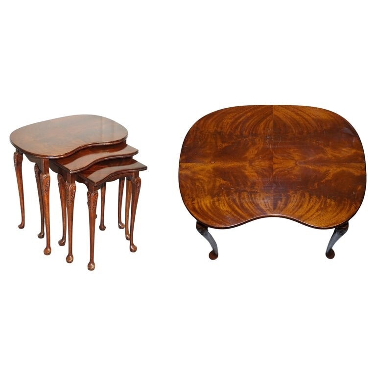 VINTAGE KIDNEY SHAPE FLAMED MAHOGANY NEST OF THREE TABLES QUEEN ANNE LEGS