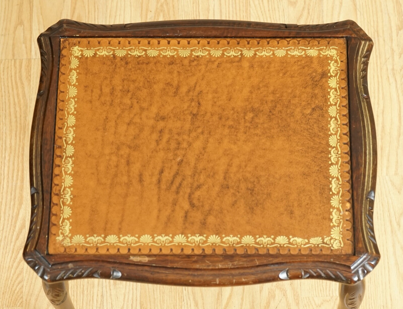 MAHOGANY NEST OF TABLES QUEEN ANNE STYLE LEGS WITH BROWN EMBOSSED LEATHER TOP