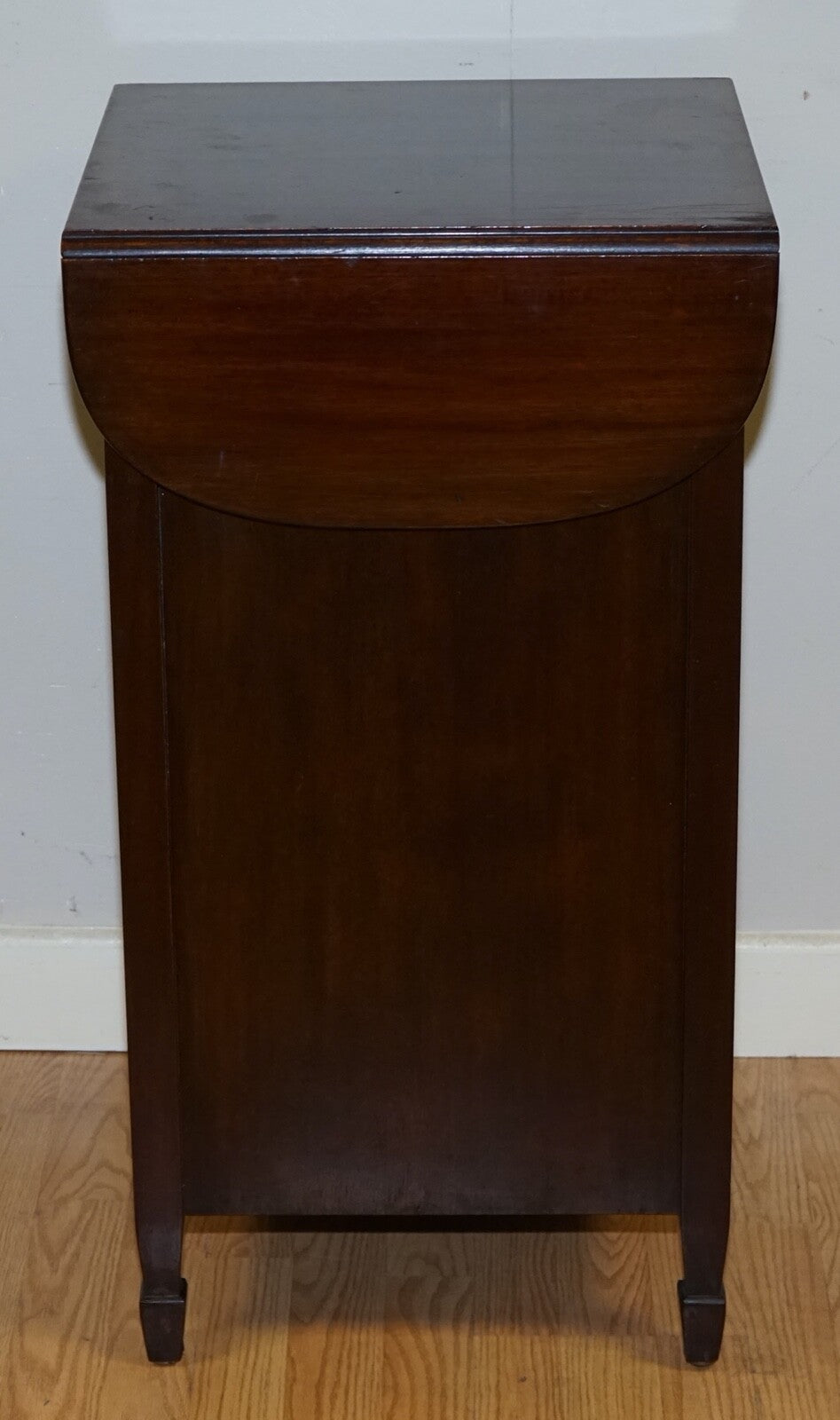 LOVELY VINTAGE MAHOGANY SIDE END HARDWOOD TABLE WITH DRAWER AND SHELFS