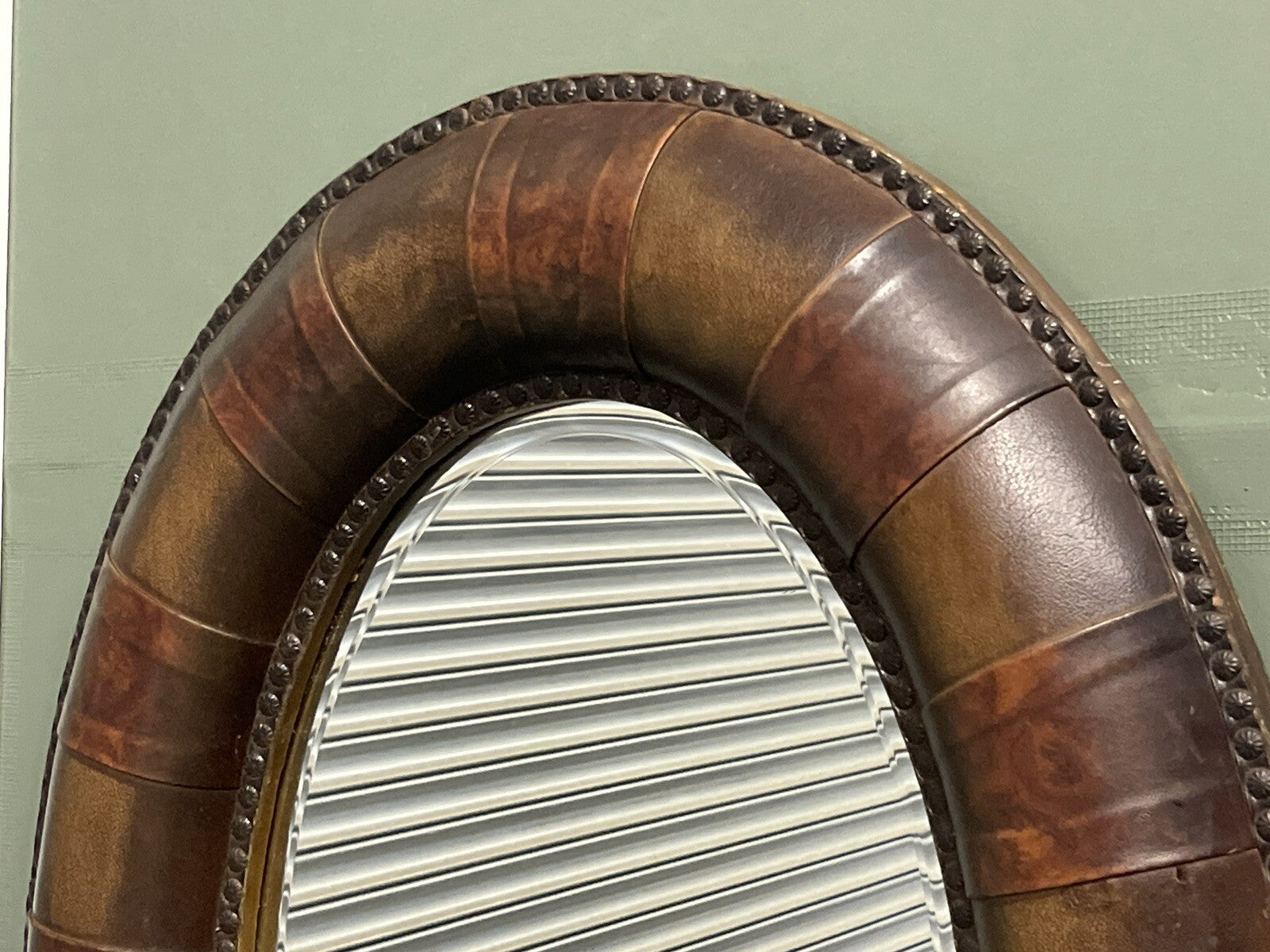 STUNNING VERY DECORATIVE OVAL BROWN STUDDED LEATHER CUSHION WALL MIRROR