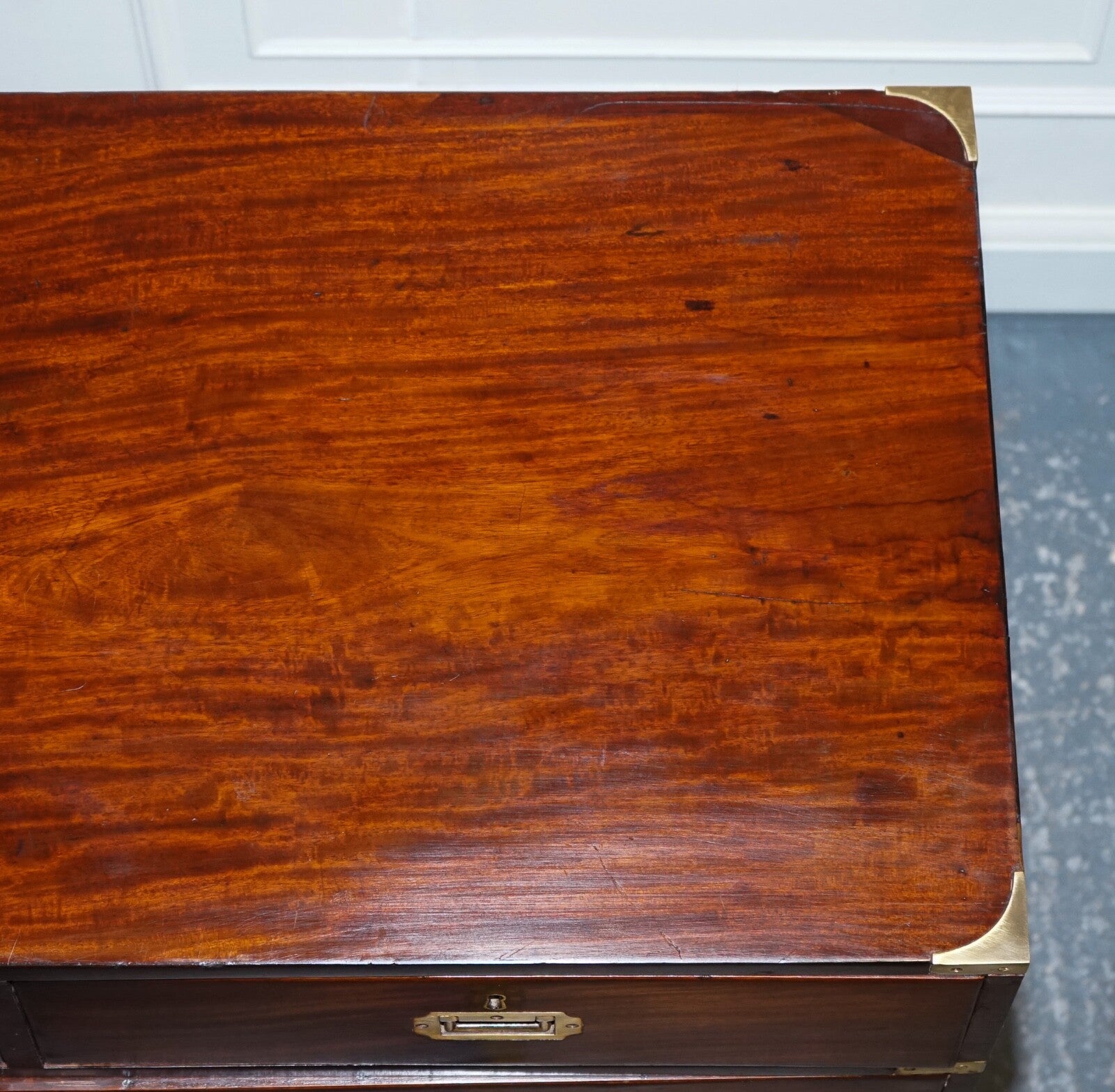 ANTIQUE VICTORIAN MILITARY CAMPAiGN CHEST OF GRADUATED DRAWERS
