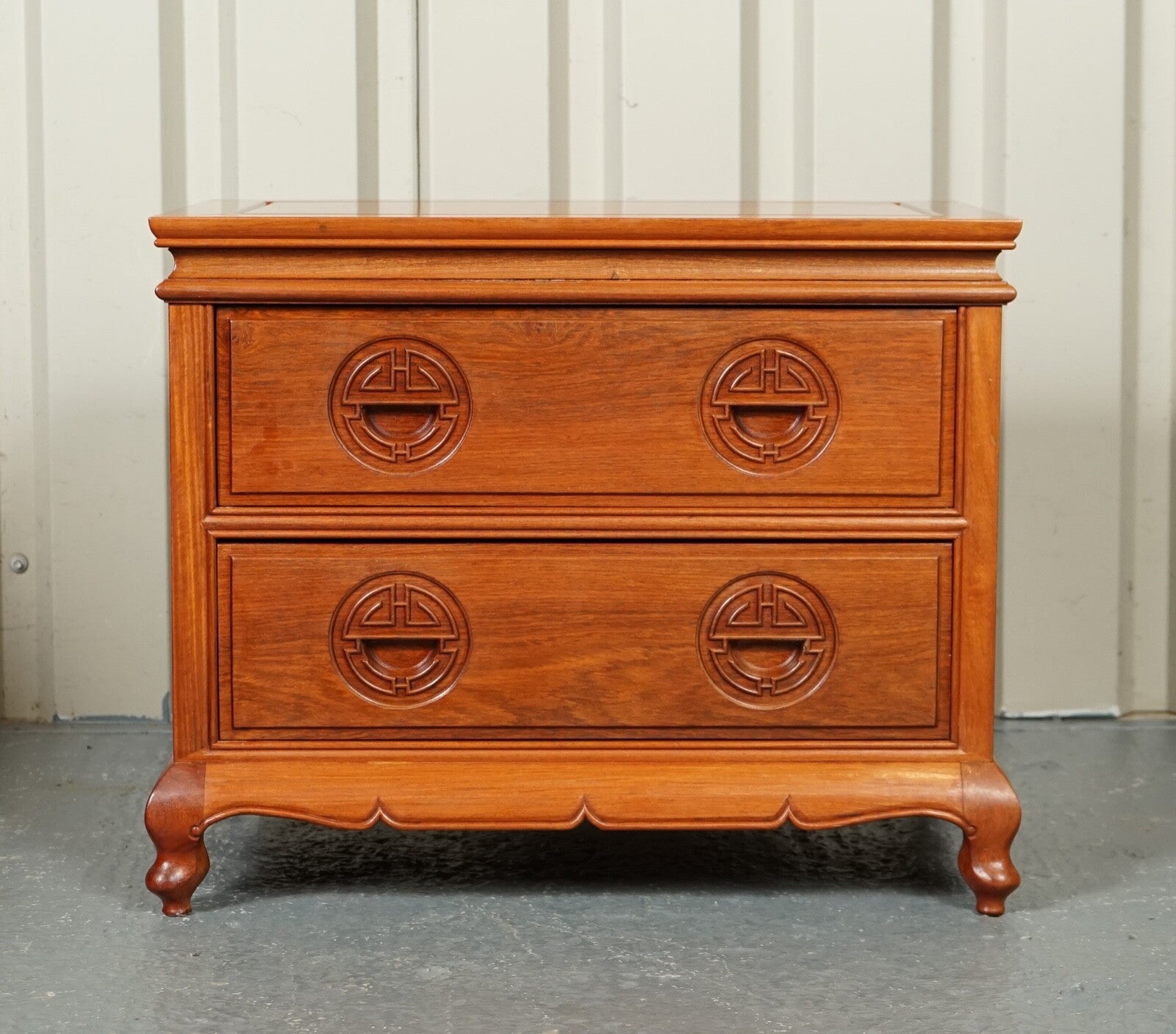 BEAUTIFUL VINTAGE TEAK ORIENTAL CHEST OF DRAWERS