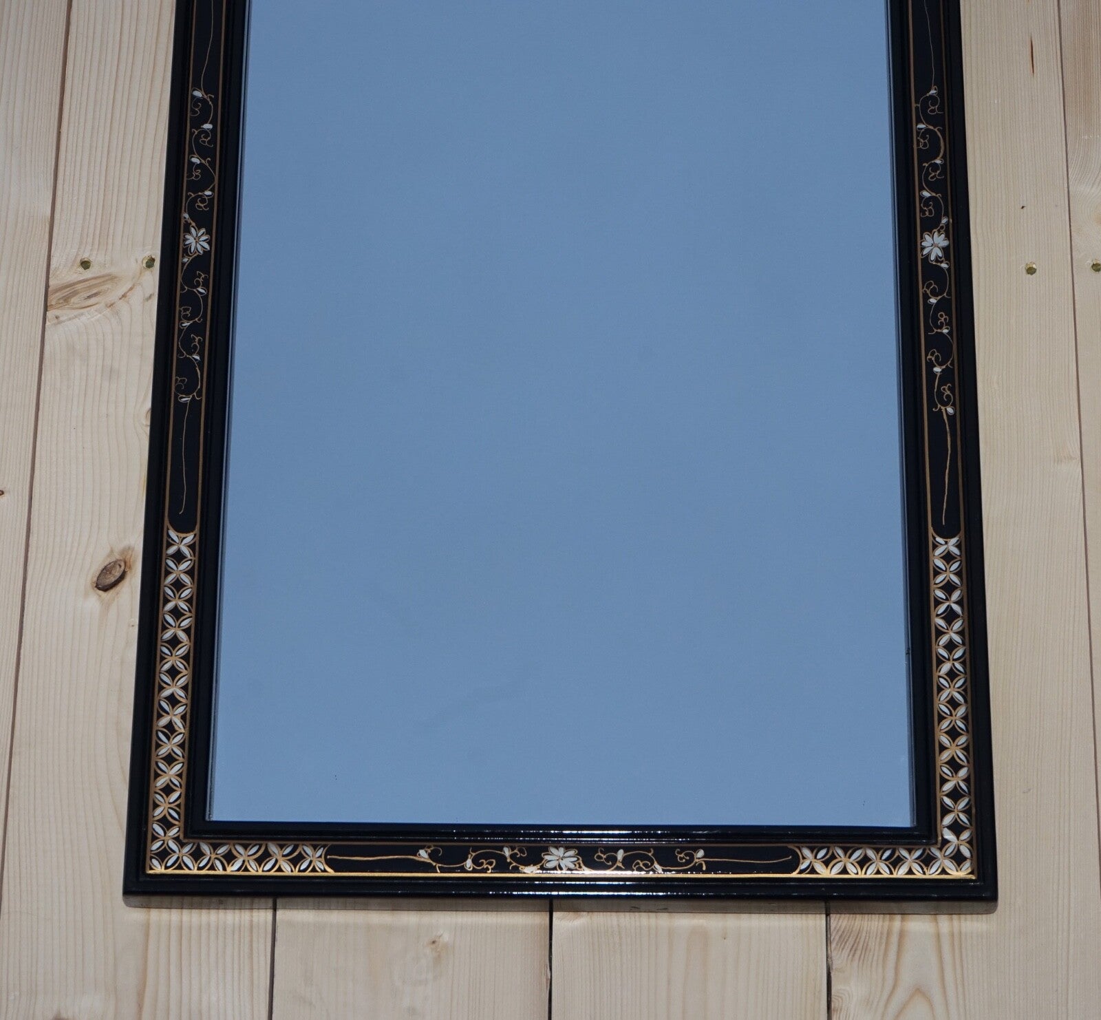 VINTAGE CHINESE ORIENTAL CHINOISERIE ORNATE LACQUERED WALL MIRROR