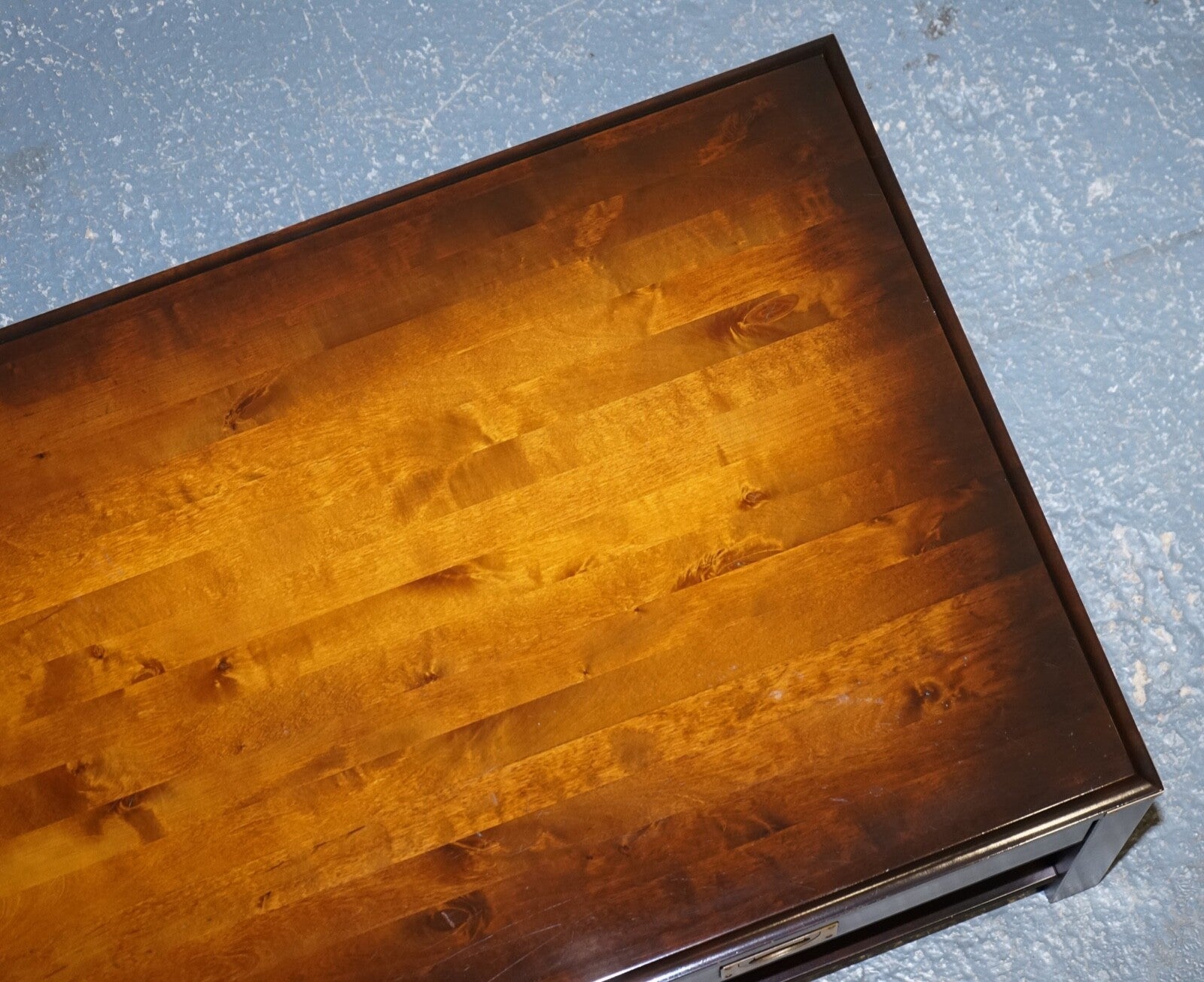 STUNNING VINTAGE MILITARY CAMPAIGN MAHOGANY & BRASS COFFEE TABLE