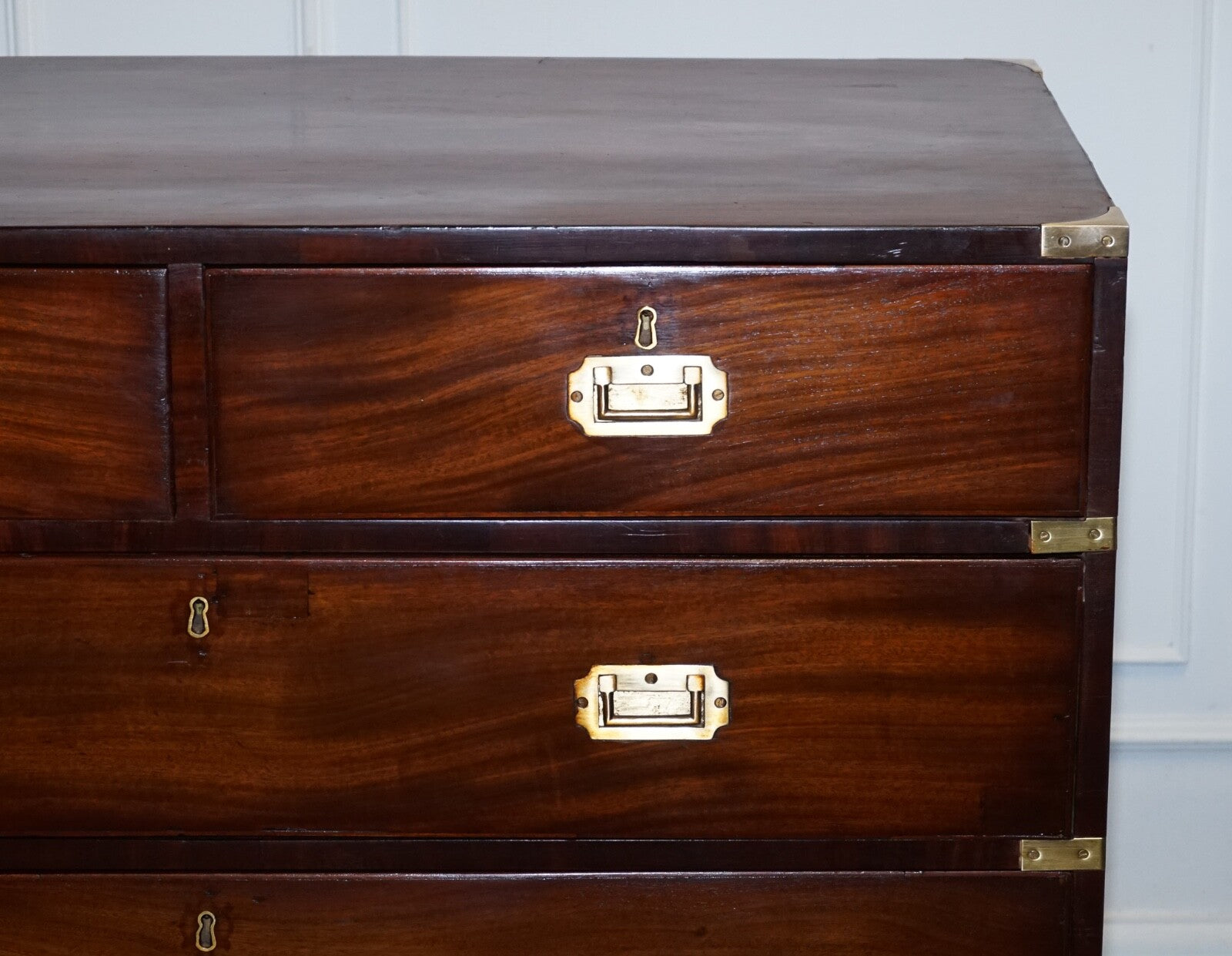 ANTIQUE VICTORIAN MILITARY CAMPAiGN CHEST OF GRADUATED DRAWERS