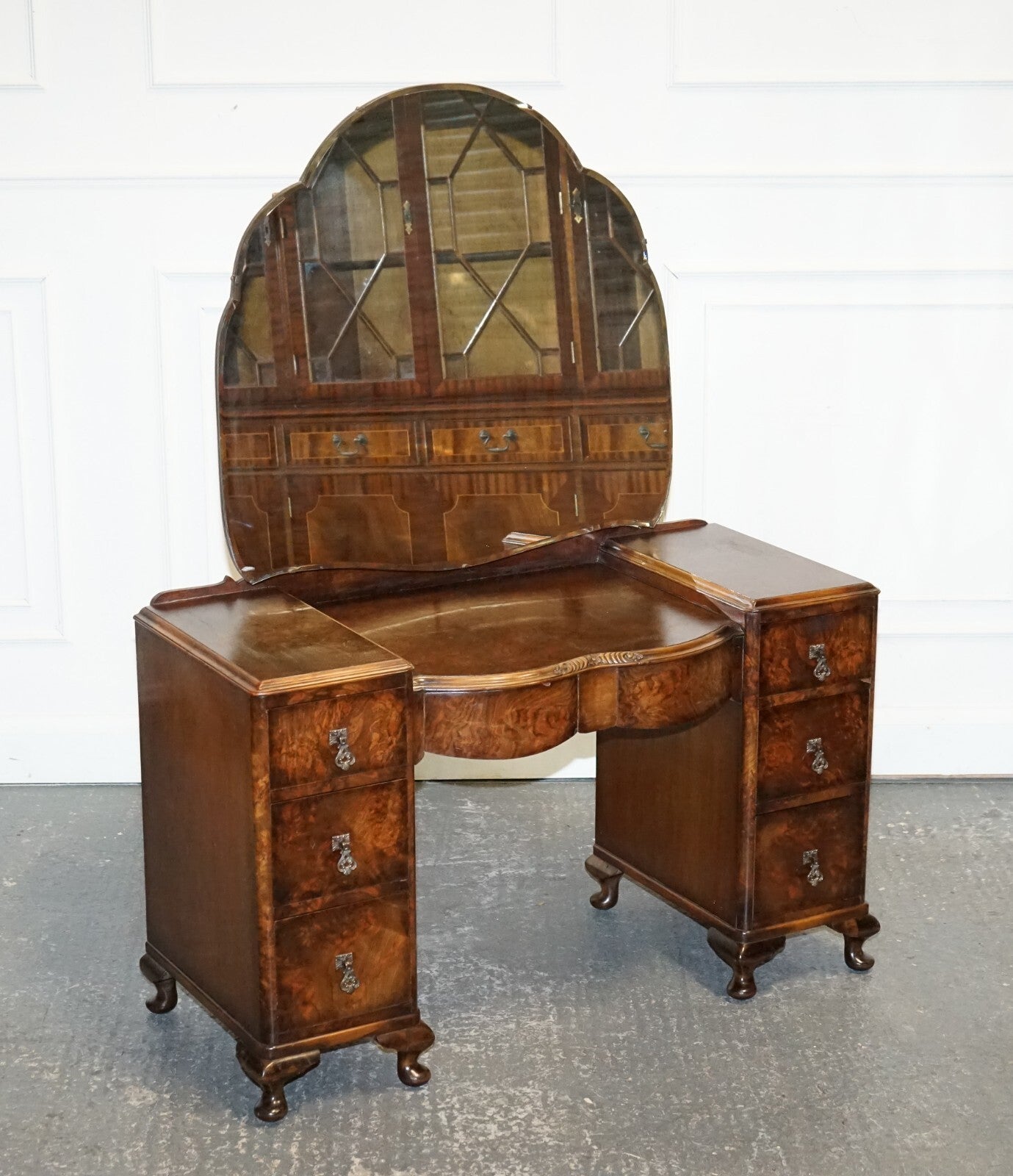 ANTIQUE 1920'S ART DECO BURR WALNUT DRESSING TABLE WITH LARGE MIRROR