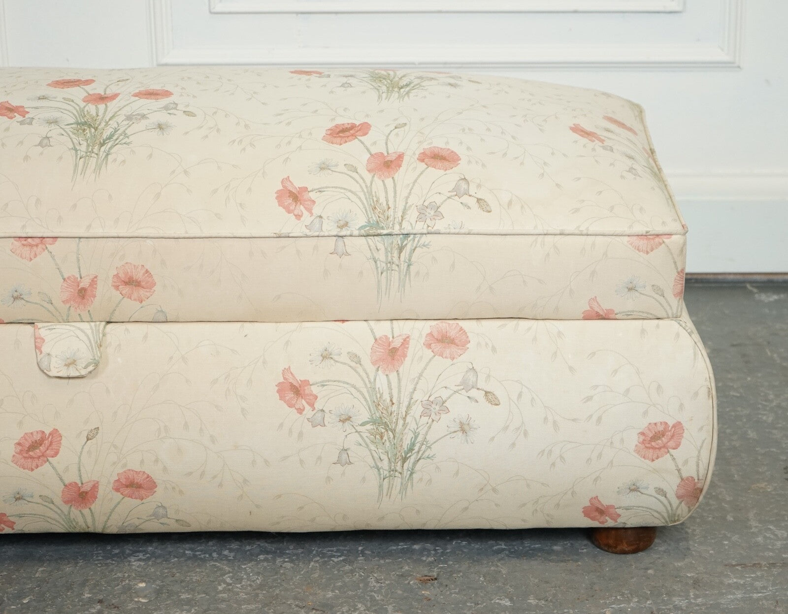 LARGE ANTIQUE VICTORIAN POPPY FLOWER PATTERN FABRIC OTTOMAN CHEST TRUNK  J1