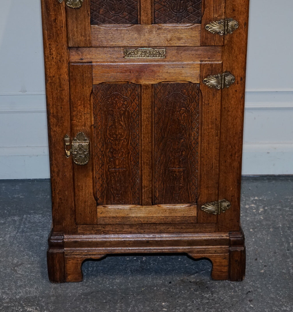 CIRCA 1900'S LARGE NORTH AMERICAN ALASKA MUSKEGON OAK LARDER ICE BOX COLLECTABLE