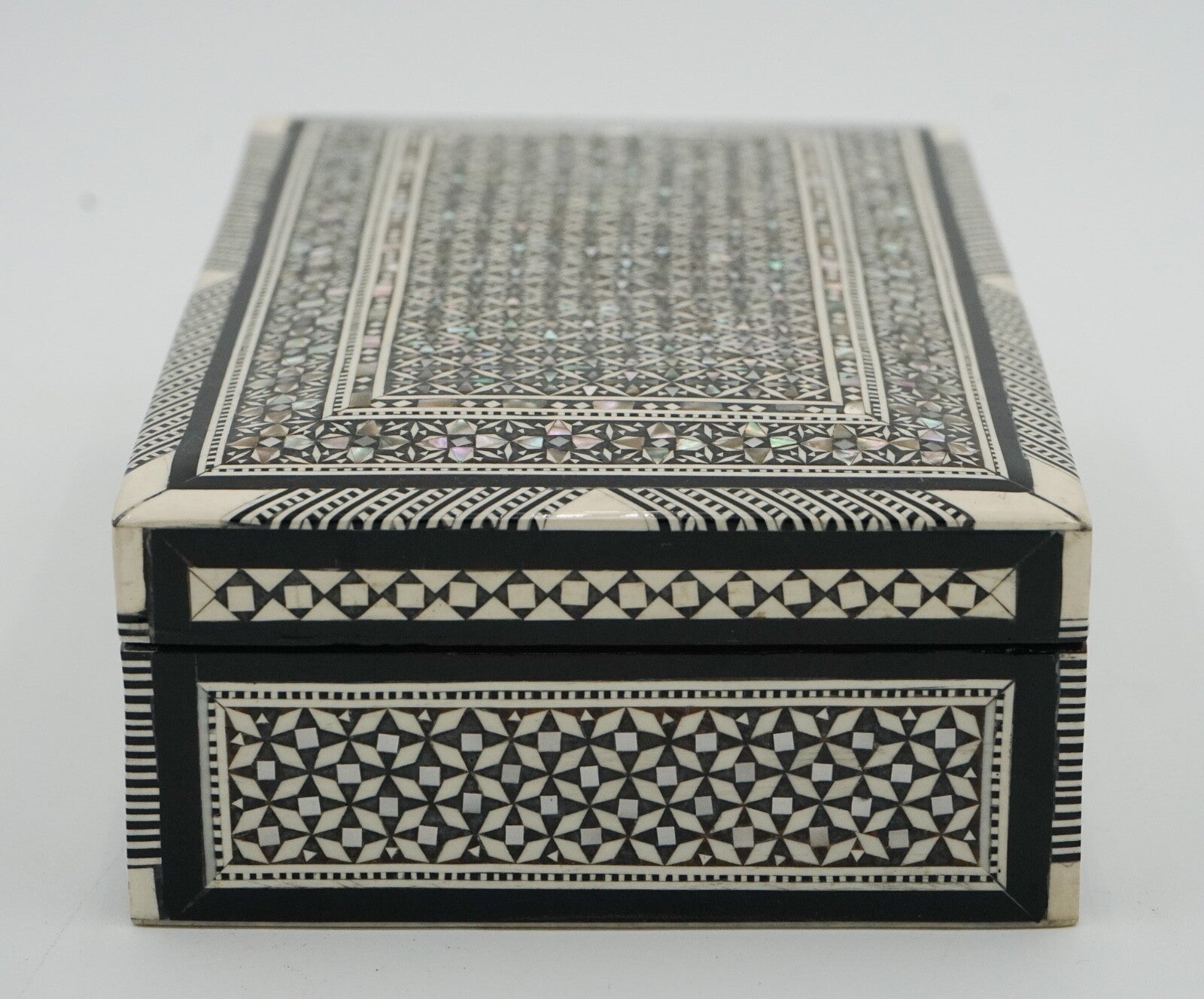 MOORISH MICRO MOSAIC INLAID MOTHER OF PEARL TRINKET JEWELLERY STORAGE BOX