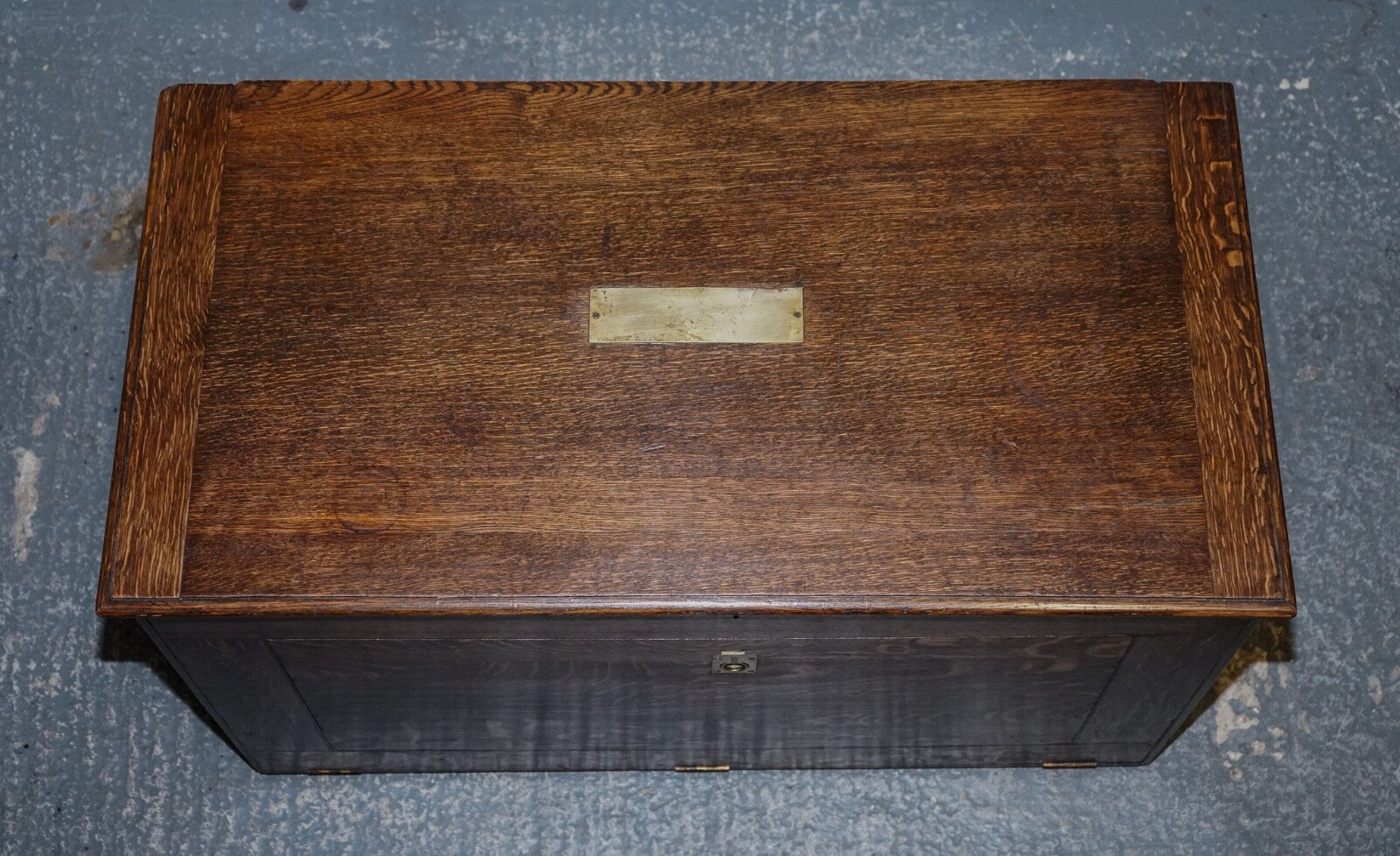 LARGE RARE  VICTORIAN ANTIQUE MILITARY CAMPAIGN SPECIMEN TRUNK OR LETTERS TRUNK