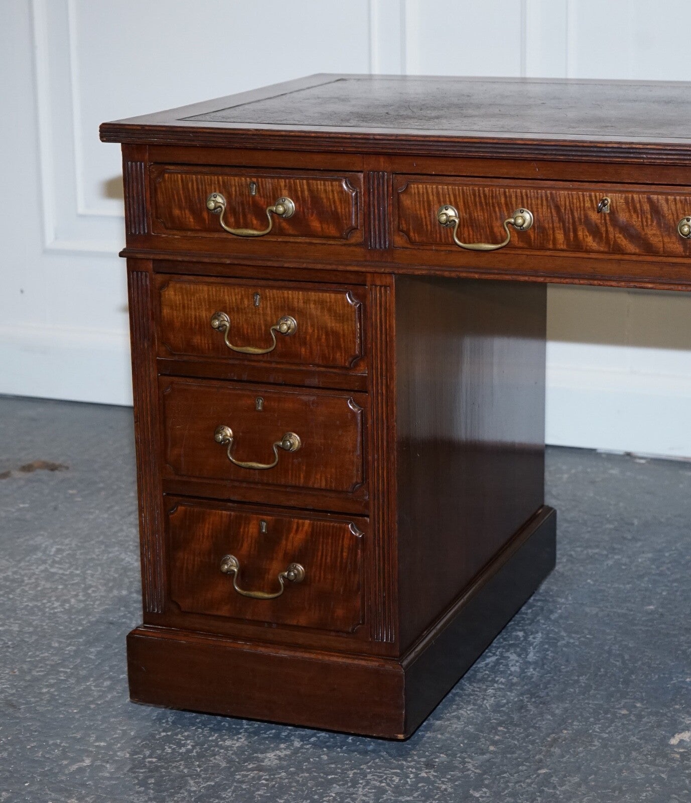 EDWARDIAN MAPLE & CO PEDESTAL WRITING DESK DISTRESSED BROWN EMBOSSED LEATHER