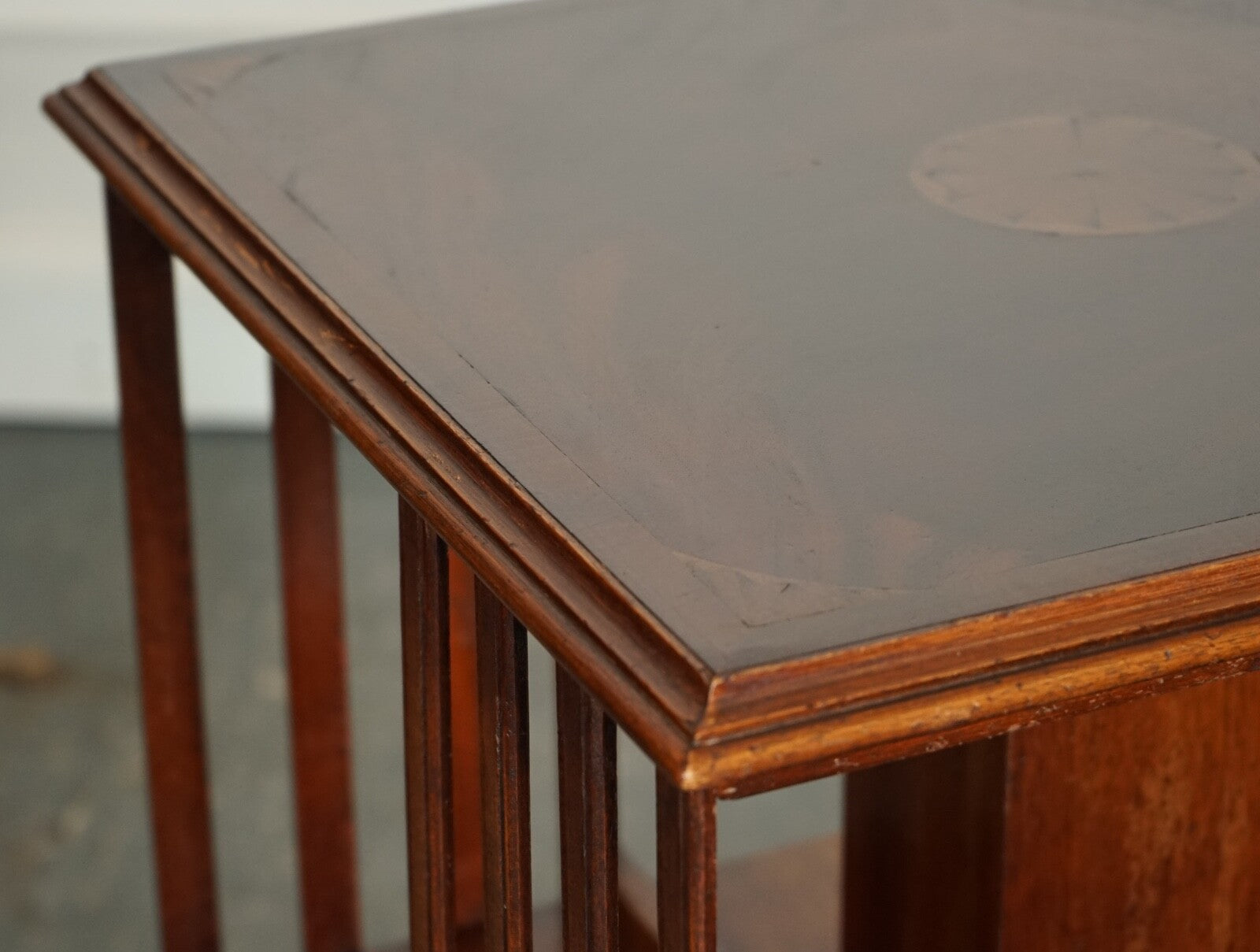 LOVELY ANTIQUE SHERATON REVIVAL INLAID REVOLVING BOOKCASE END TABLE