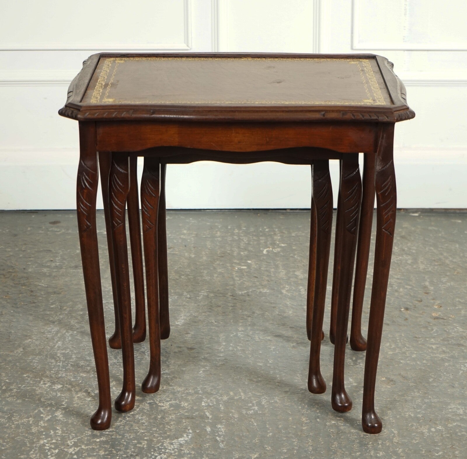VINTAGE NEST OF TABLES QUEEN ANNE STYLE LEGS WITH BROWN EMBOSSED LEATHER TOP