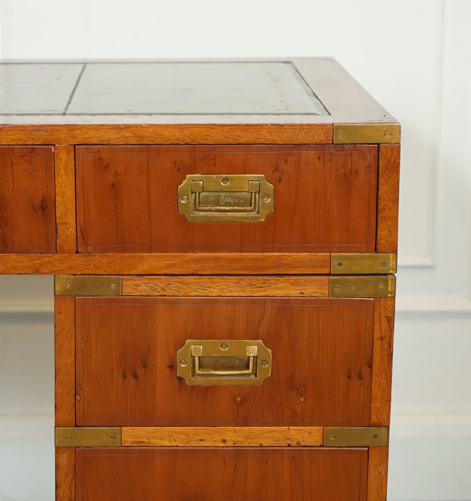 VINTAGE BURR YEW CAMPAIGN MILITARY GREEN LEATHER TWIN PEDESTAL DESK BRASS