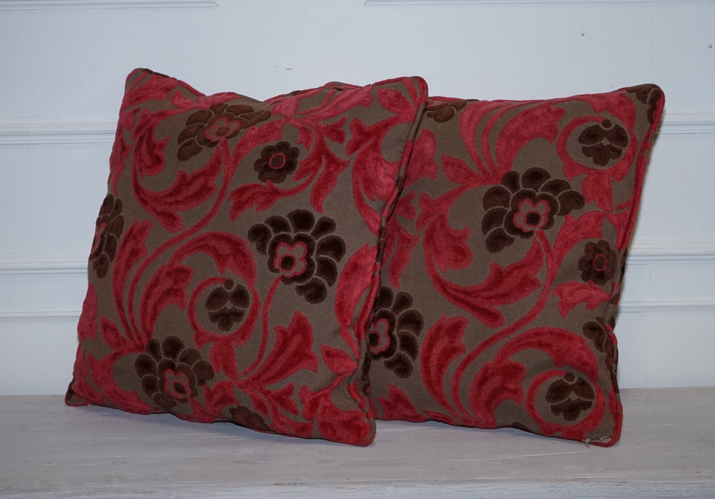 PAIR OF ALEXANDER & JAMES FLORAL HUDSON SCATTER CUSHIONS
