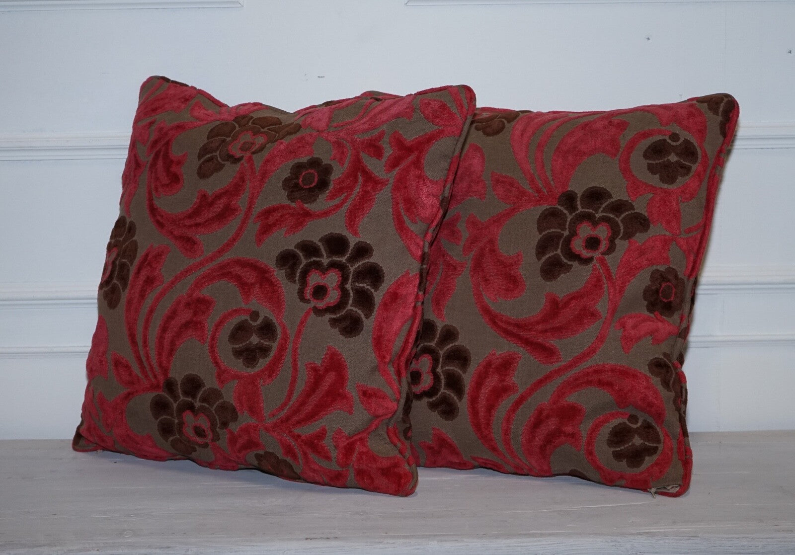 PAIR OF ALEXANDER & JAMES FLORAL HUDSON SCATTER CUSHIONS