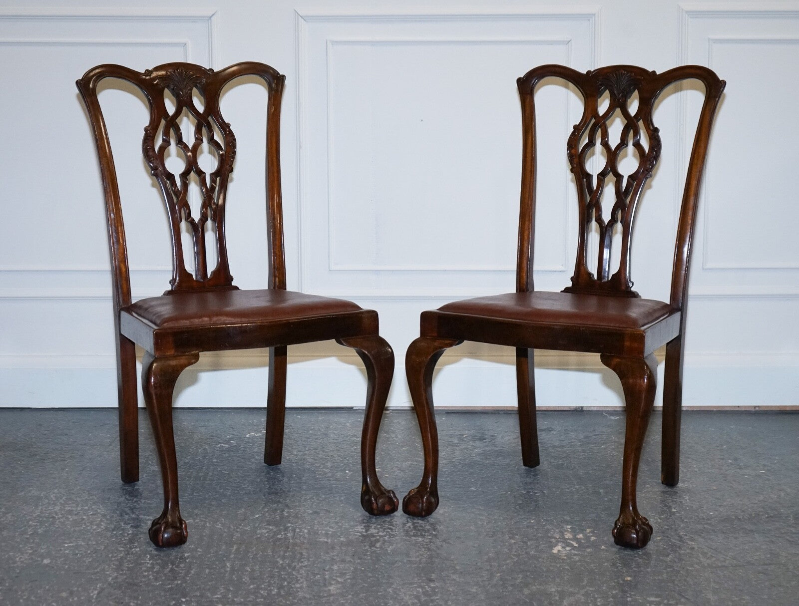 JAMES PHILLIPS CHIPPENDALE STYLE CLAW & BALL SIDE DINING DESK LEATHER CHAIRS