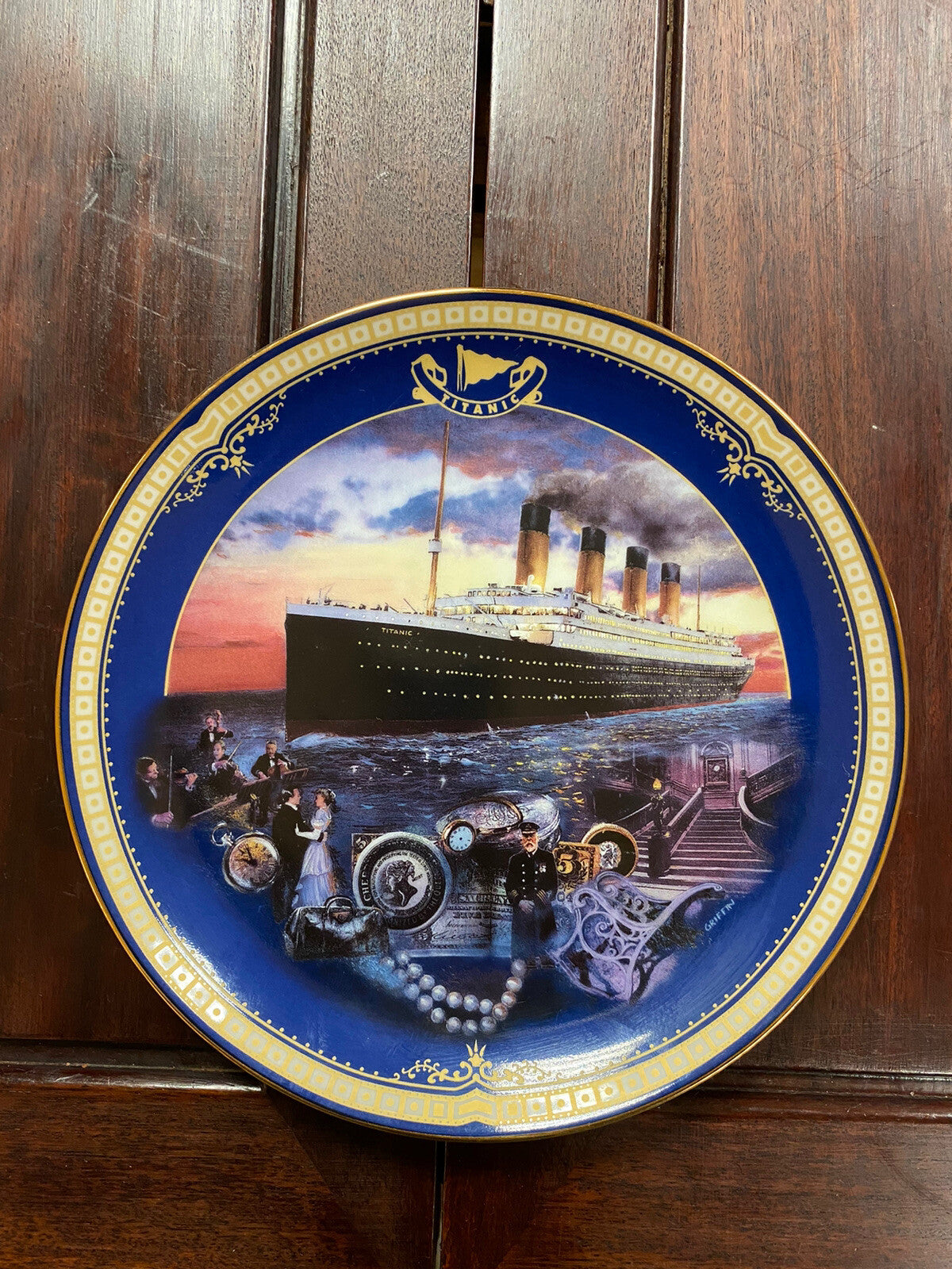 VINTAGE BRADFORD EXCHANGE SET OF 4 TITANIC COLLECTABLE PLATES