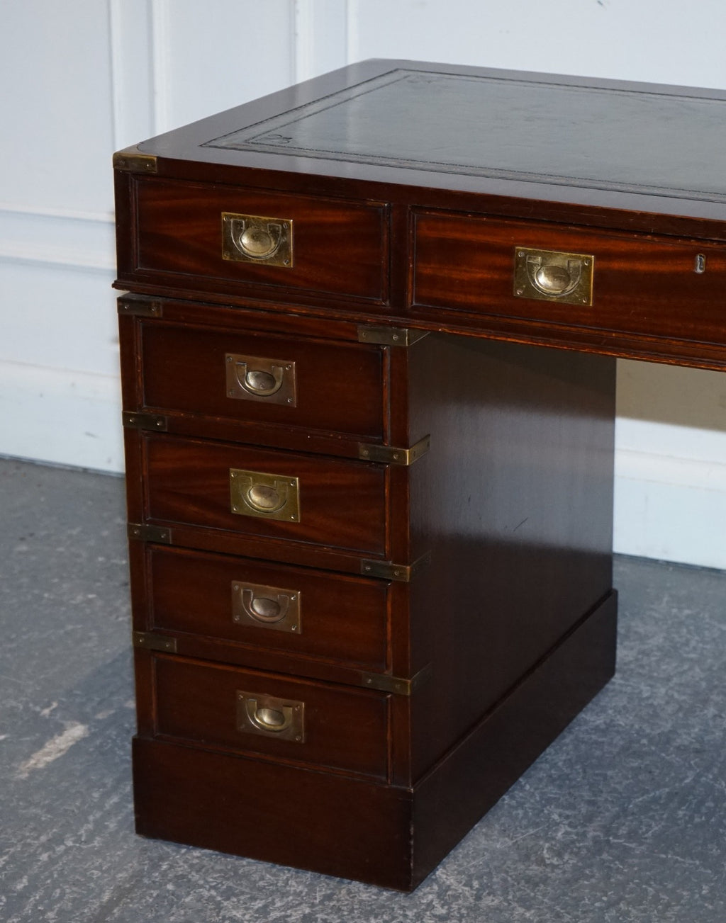 FINE RESTORED MILITARY CAMPAIGN TWIN PEDESTAL DESK WITH GREEN LEATHER TOP