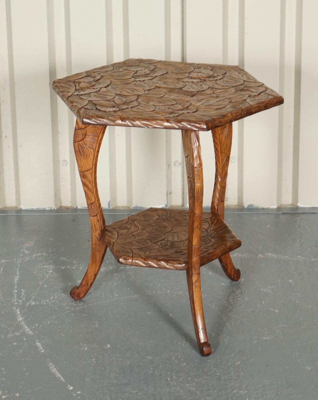 EARLY 19TH CENTURY LIBERTY'S LONDON HAND CARVED OCCASIONAL SIDE END LAMP TABLE