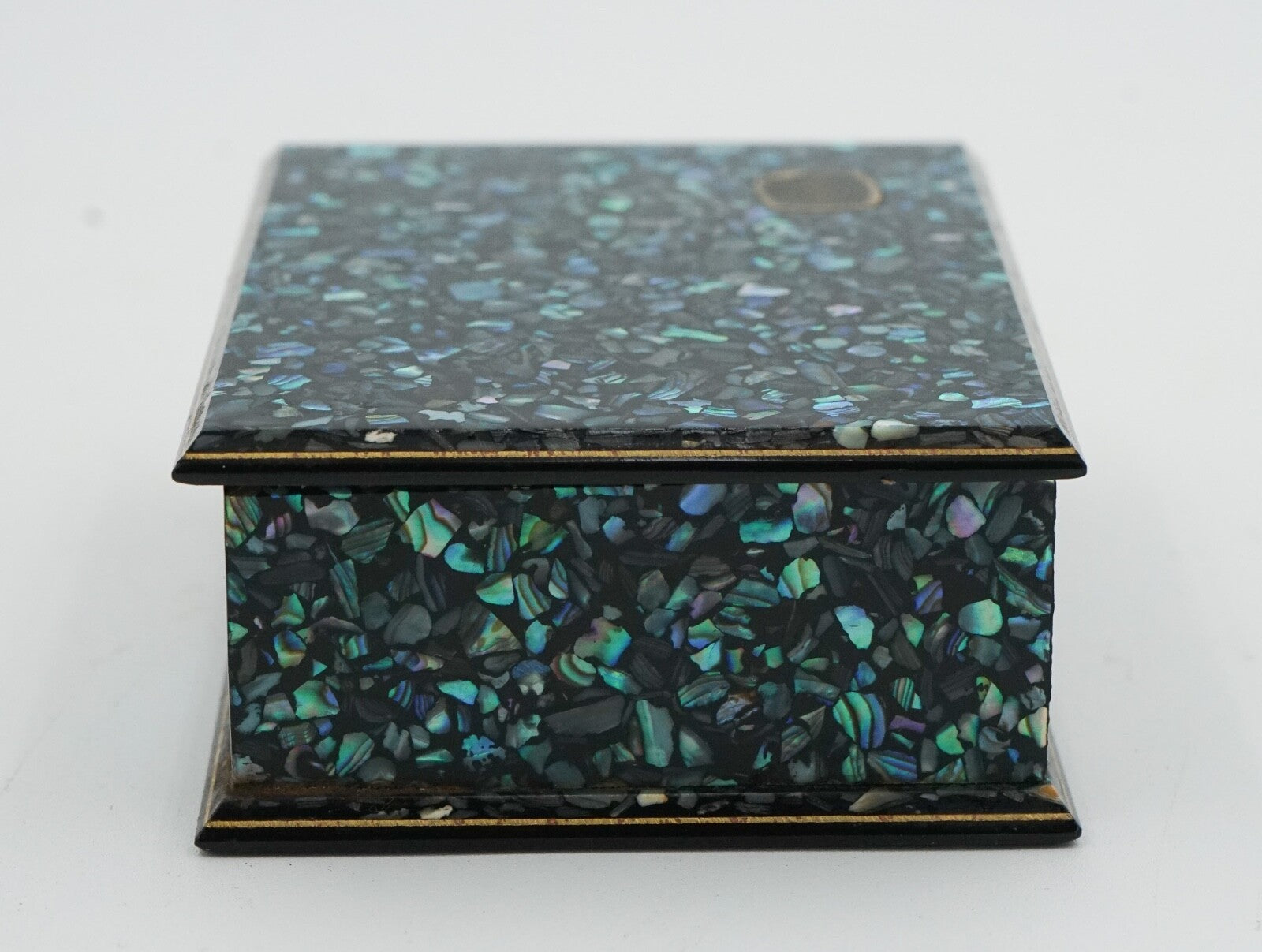 VINTAGE GENUINE PAUA SHELL ABALONE TRINKET JEWELERY STORAGE BOX FROM NEW ZEALAND