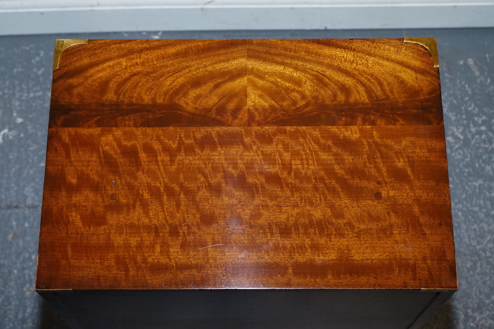 RESTORED STUNNING REH KENNEDY VINTAGE MILITARY CAMPAiGN CHEST OF DRAWERS