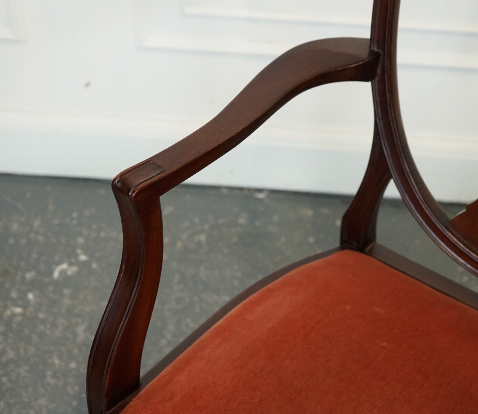 LOVELY PAIR OF VICTORIAN HEPPLEWHITE CARVER HALLWAY SIDE CHAIRS FEATHER FILLED