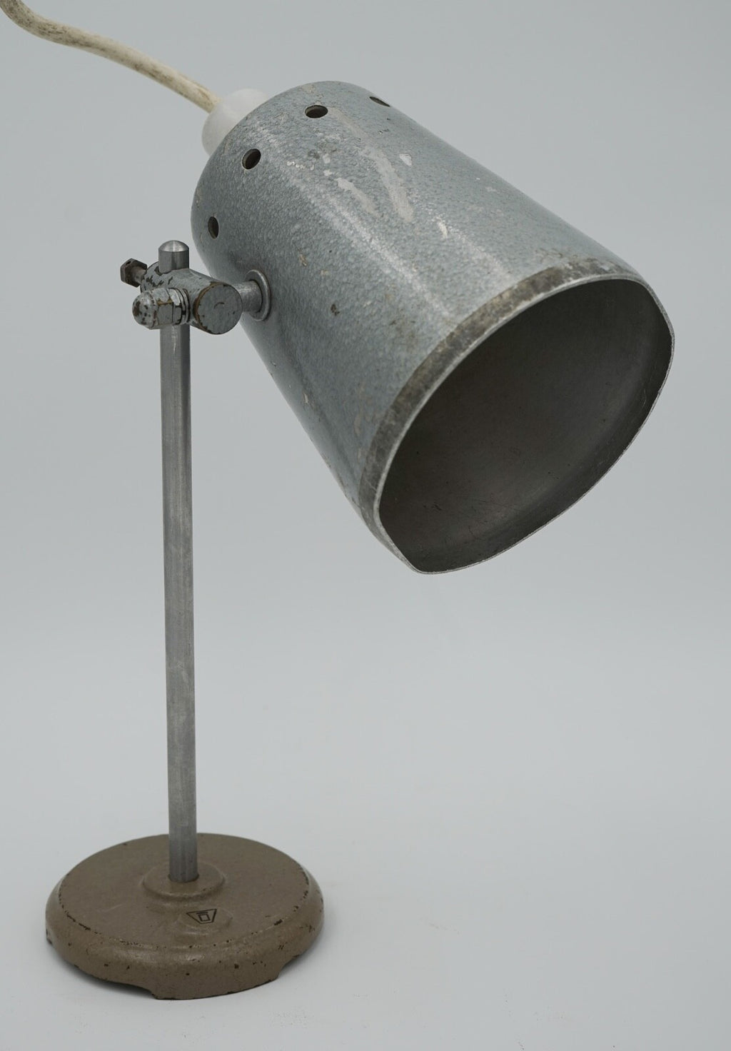 1940'S ENGLISH SALVAGED LABORATORY SCHOOL TABLE ADJUSTABLE LIGHT 003