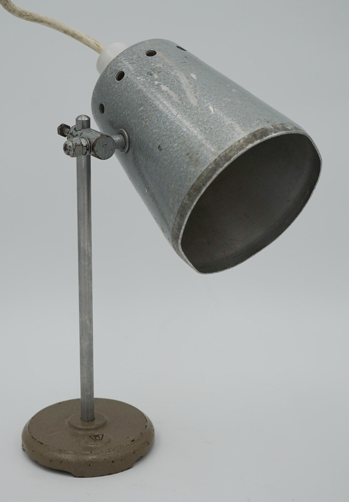 1940'S ENGLISH SALVAGED LABORATORY SCHOOL TABLE ADJUSTABLE LIGHT 003