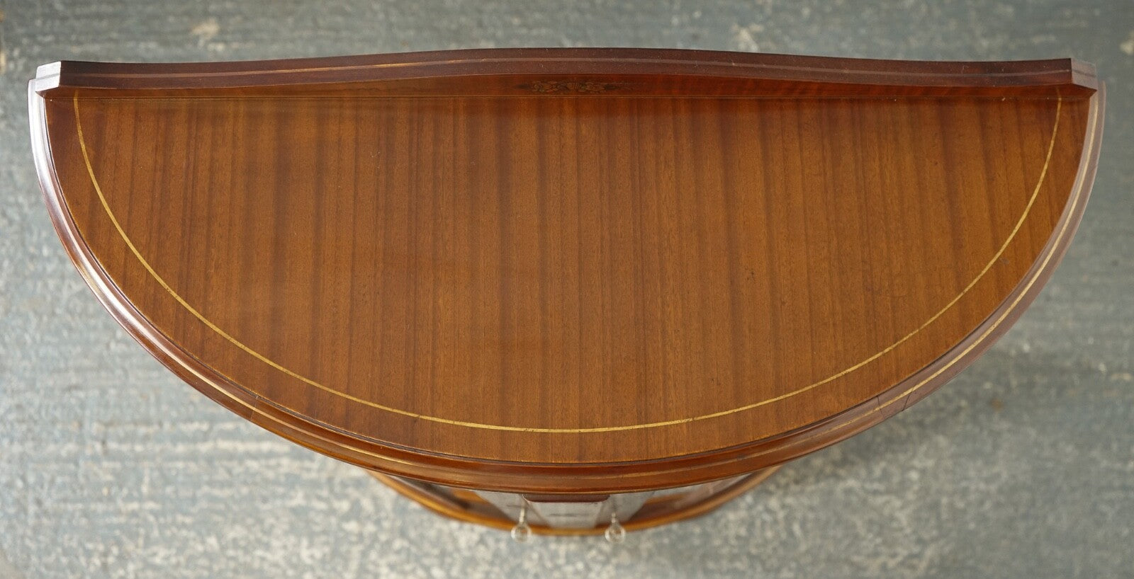 ORIENTAL CHINESE DWARF BOW FRONT DISPLAY CABINET WITH GLASS SHELVES