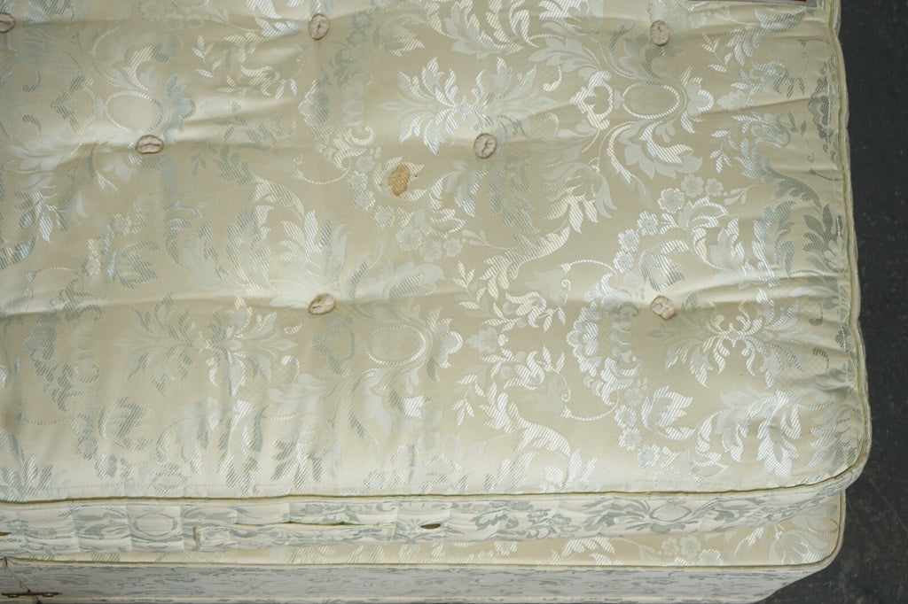 STAPLES & CO DOUBLE DIVAN & MATTRESS BED