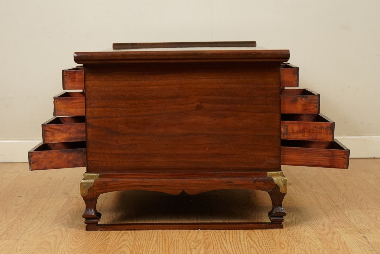 STUNNING LATE 19TH CENTRY KOREAN ELM COFFEE TABLE WITH LOTS OF DRAWERS