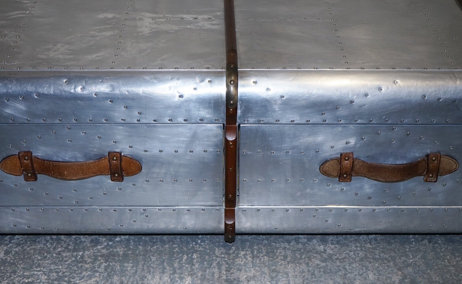 VINTAGE TIMOTHY OULTON AVIATOR INDUSTRIAL SILVER COFFEE TABLE LEATHER DETAILS